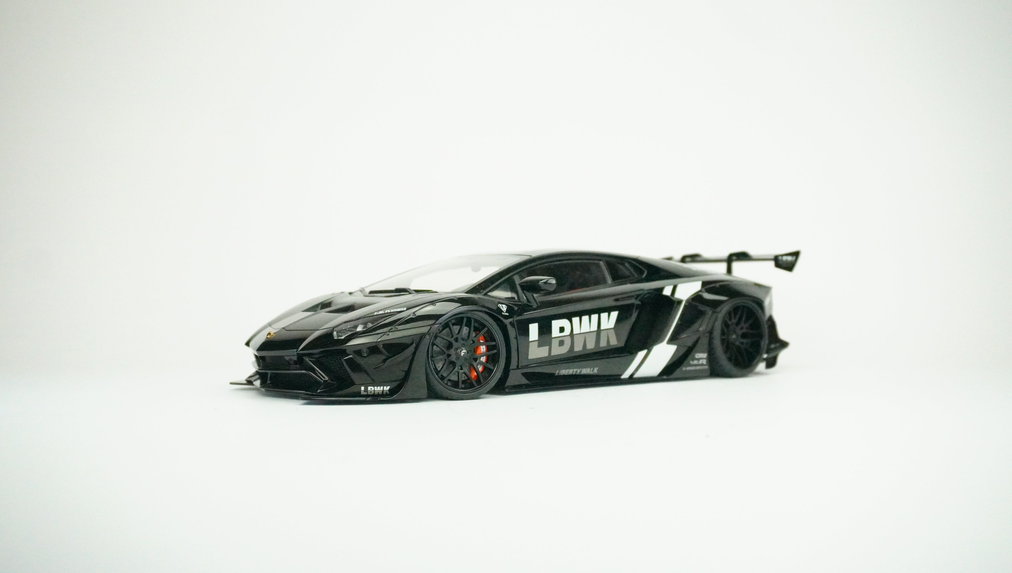Lamborghini Aventador LB-Works 1:18
