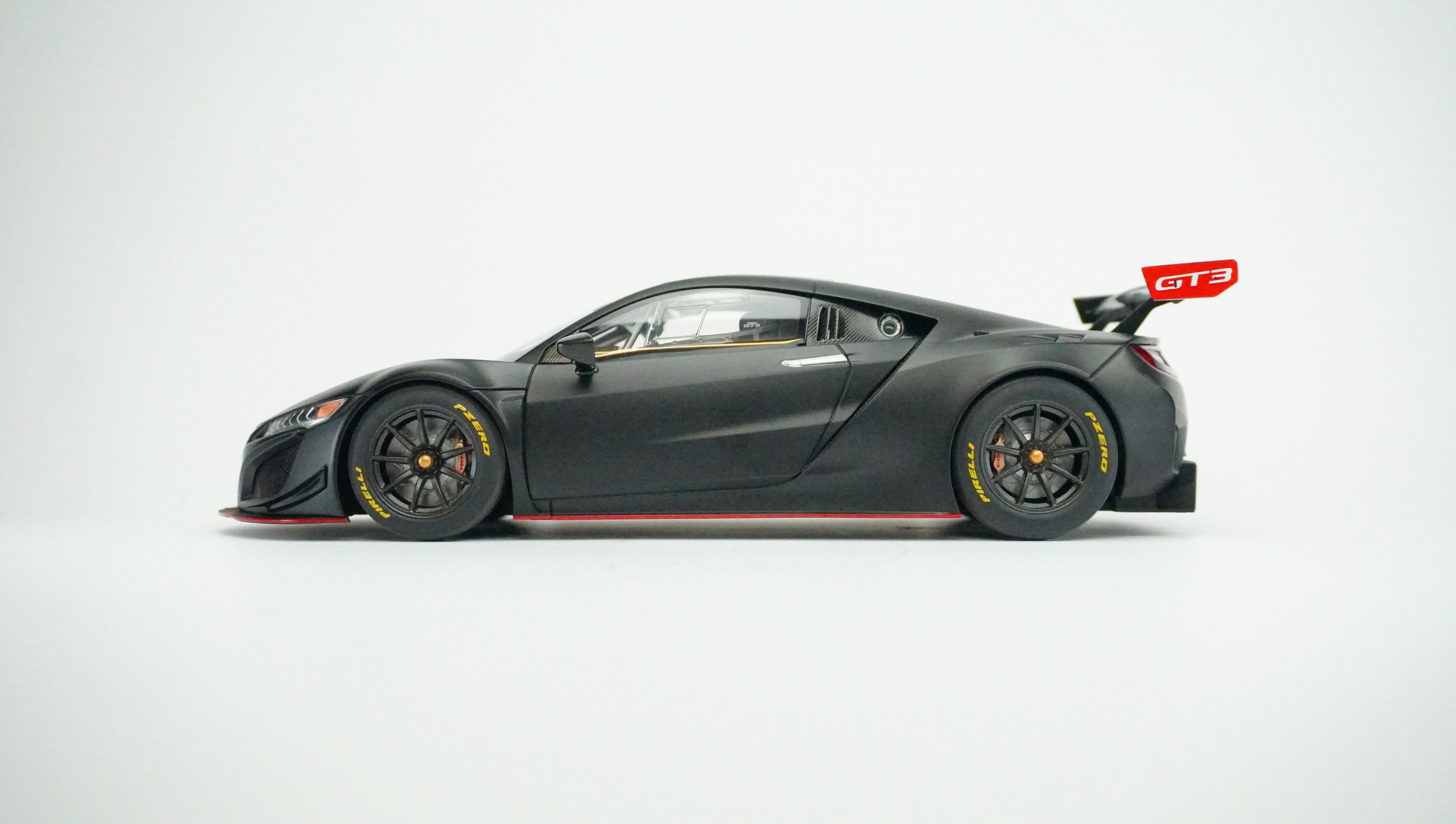 Honda NSX GT3 Schwarz Matt 1:18