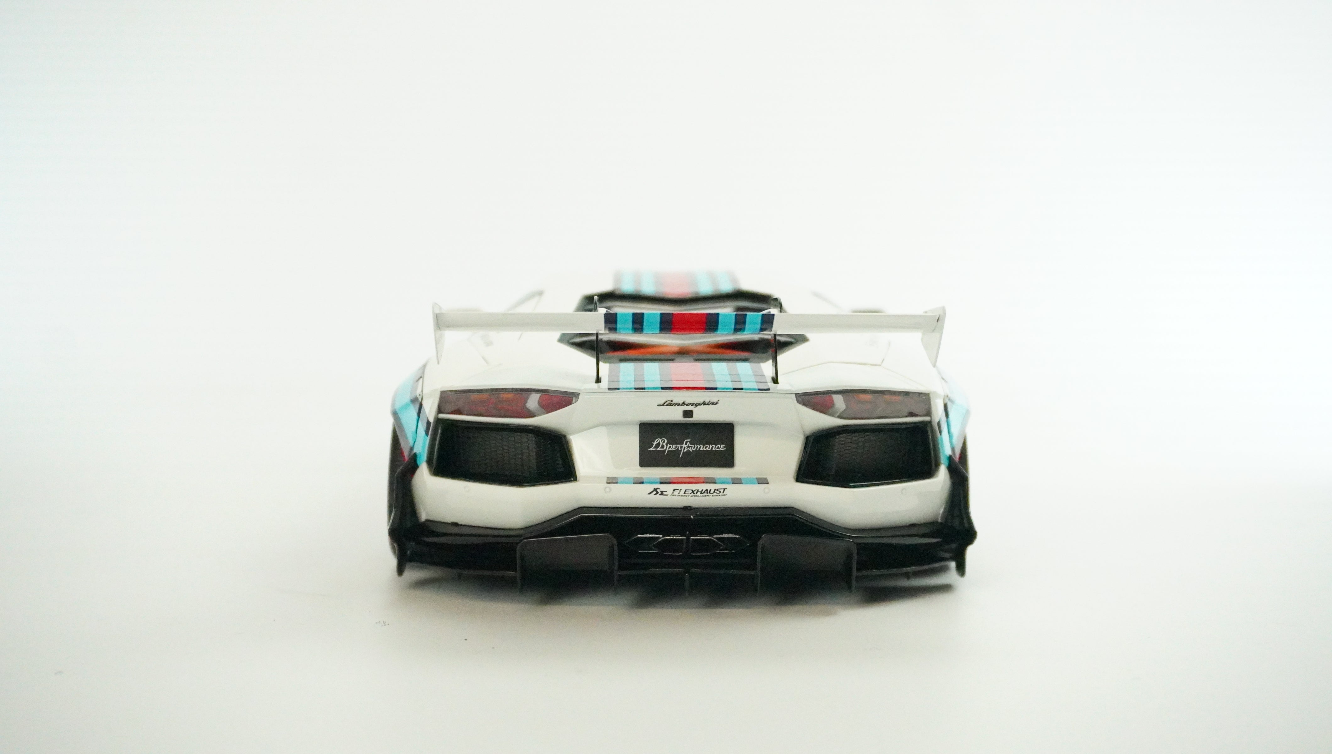 Lamborghini Aventador Liberty Martini 1:18