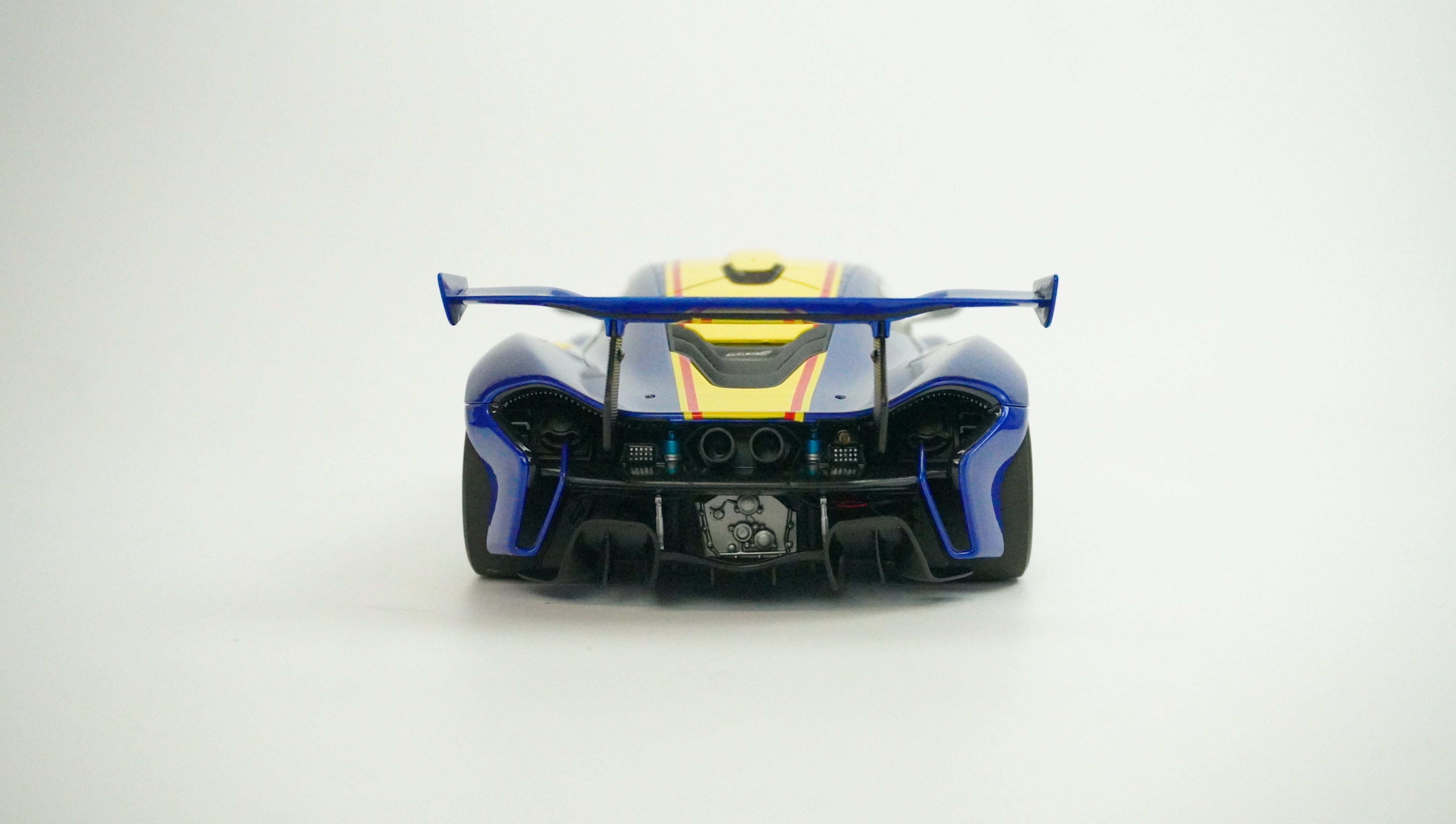 McLaren P1 GTR Racing Nr.23 1:18