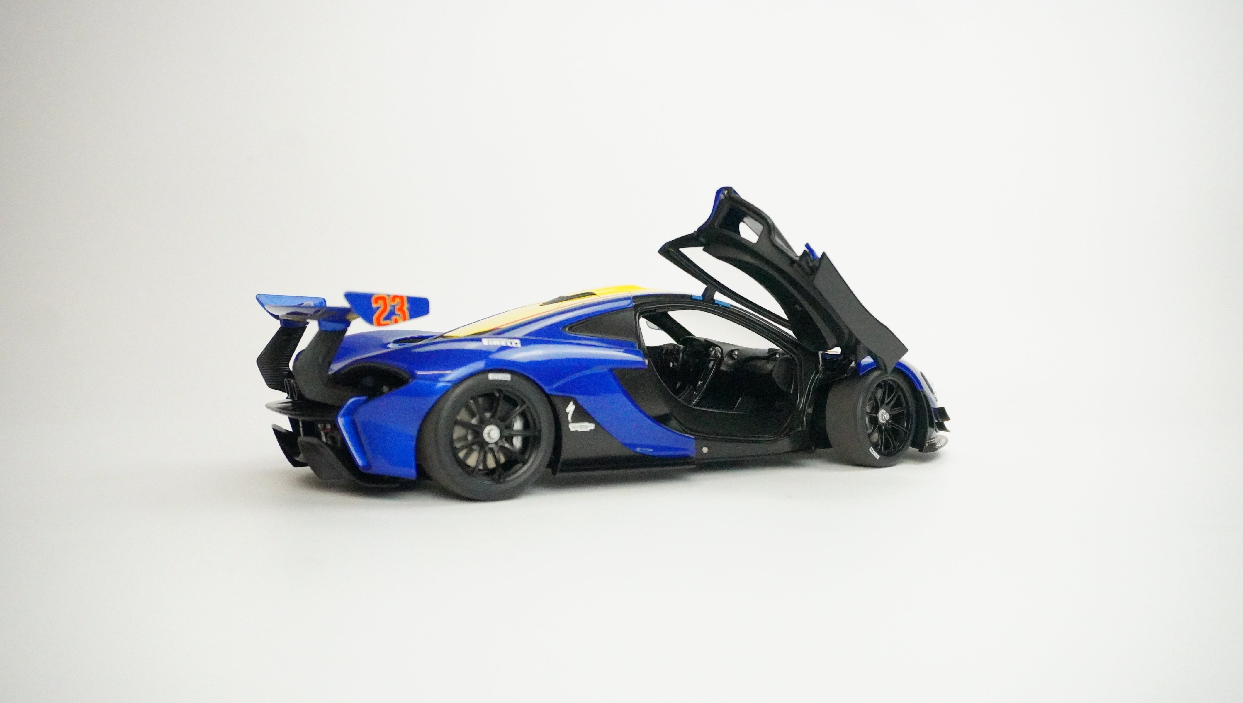 McLaren P1 GTR Racing Nr.23 1:18