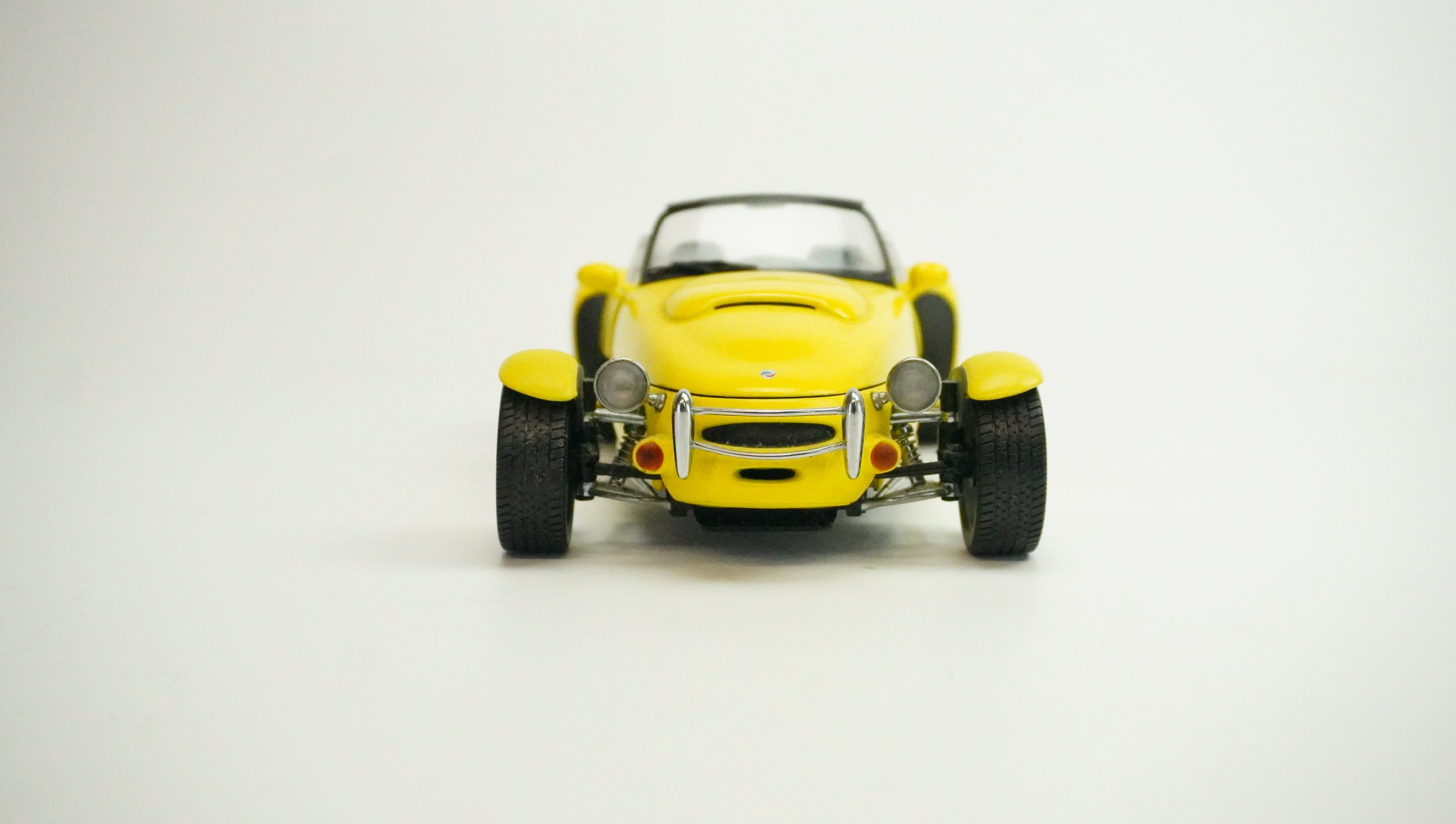 Panoz AIV Roadster 1998 1:18