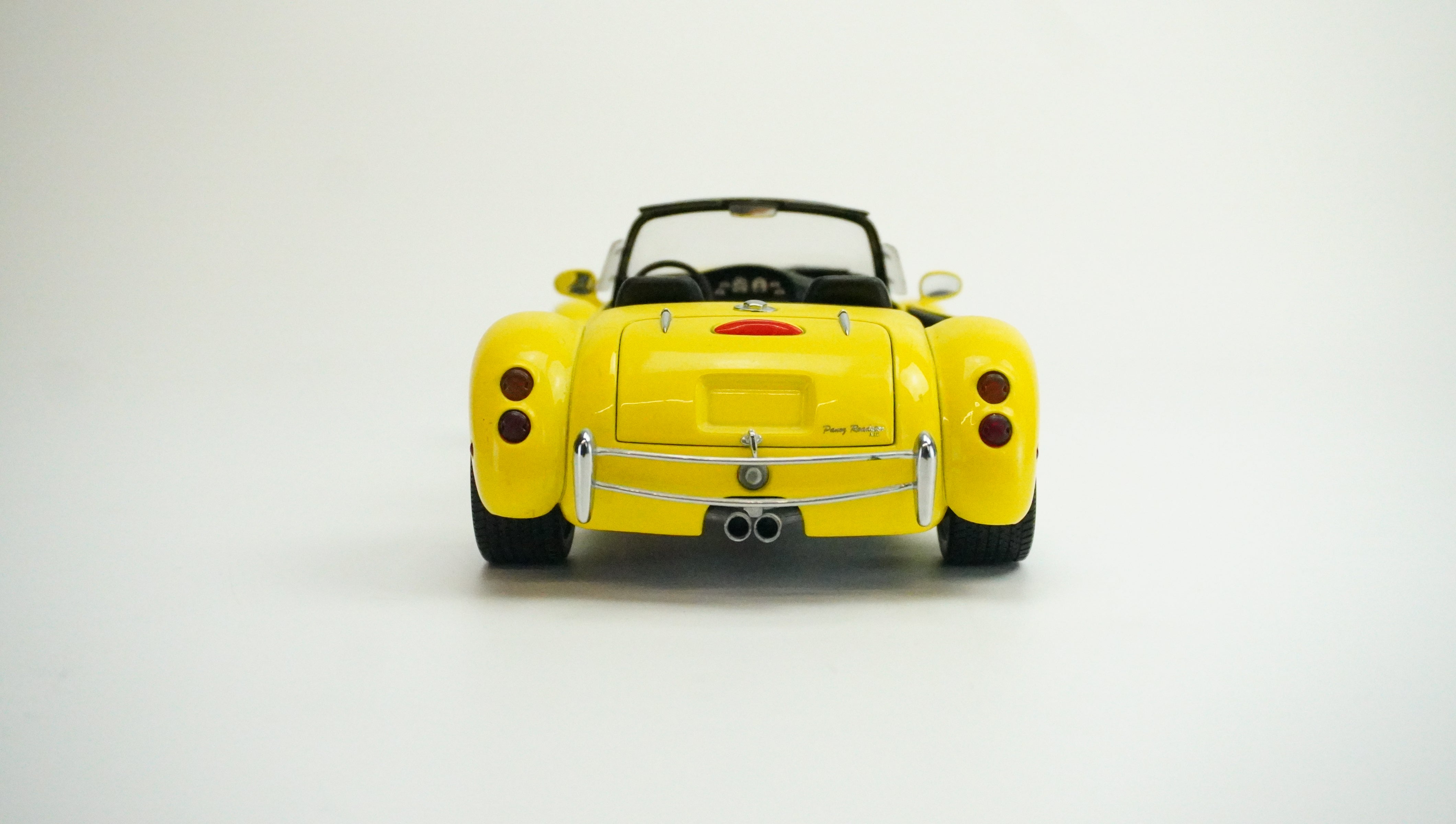 Panoz AIV Roadster 1998 1:18
