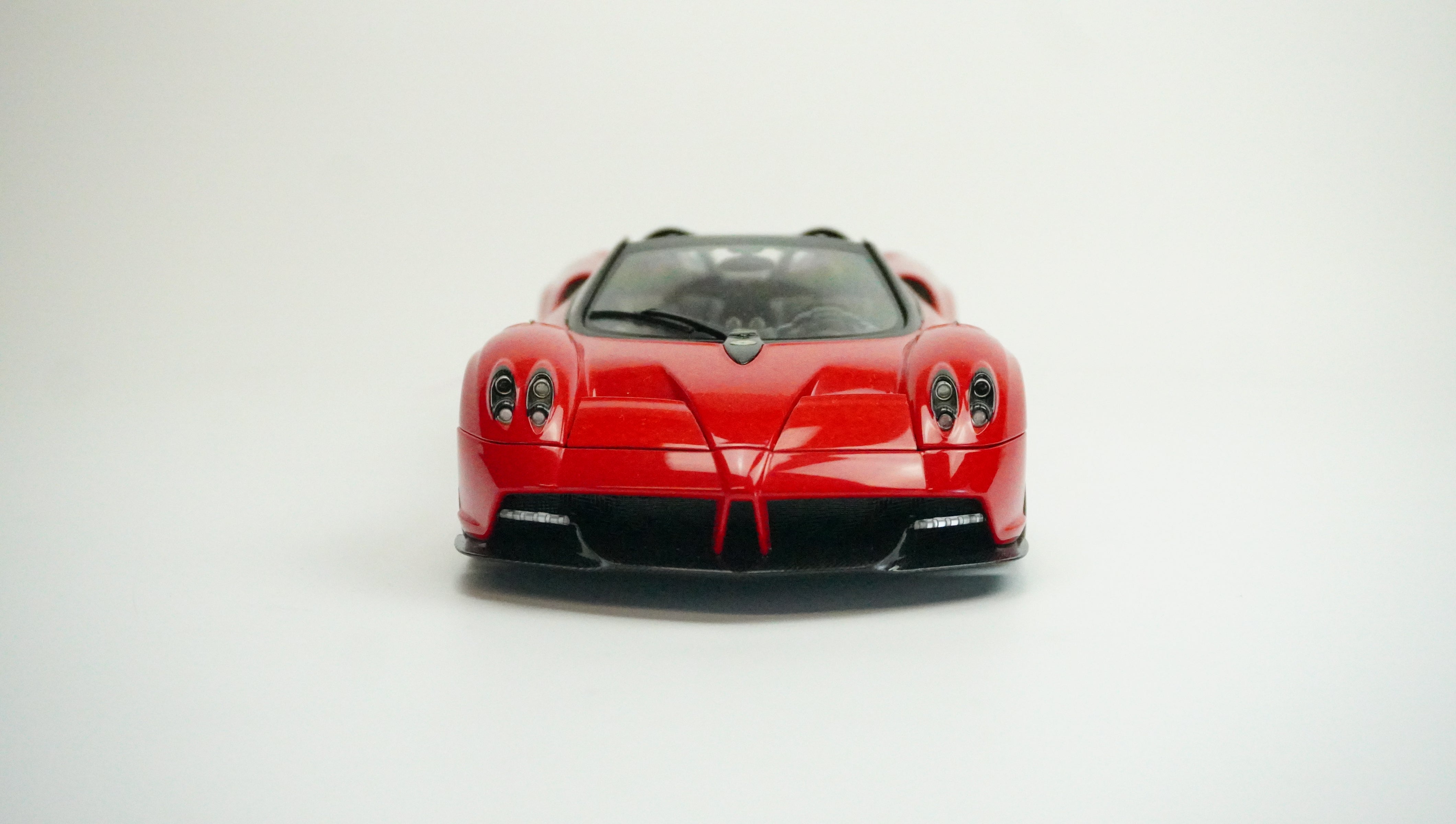 Pagani Huayra Roadster 1:18