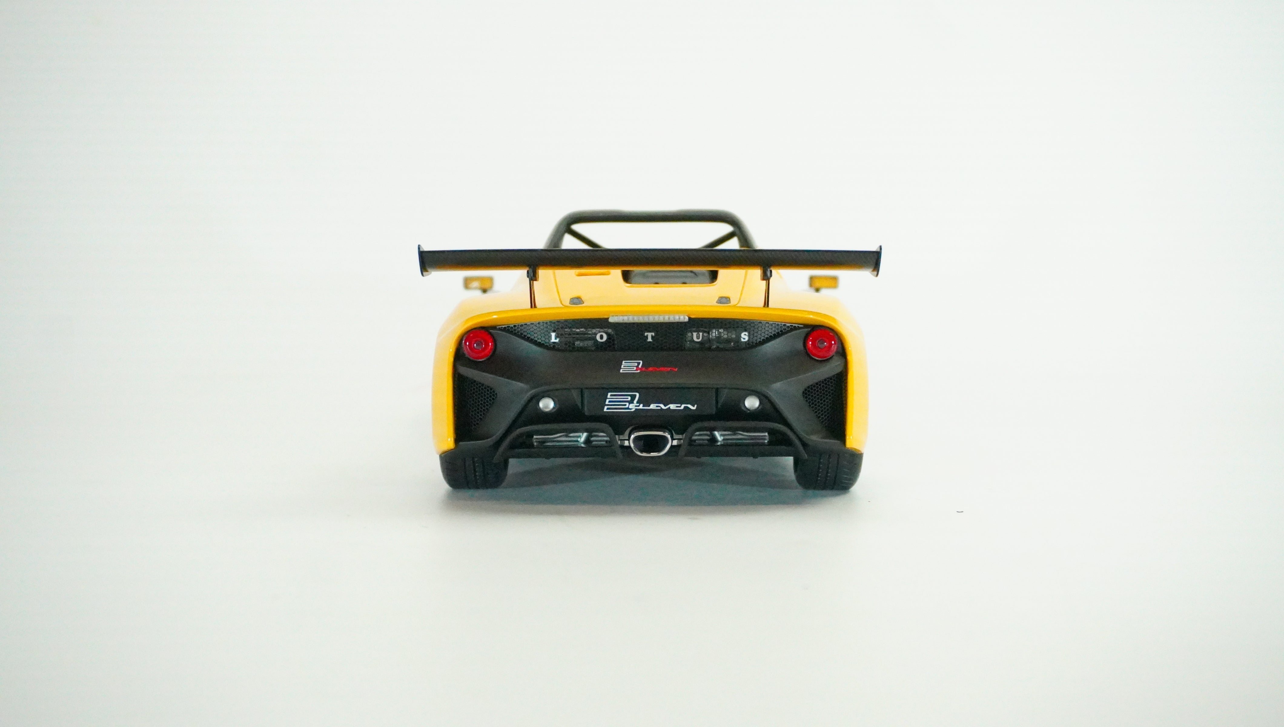 Lotus 3-Eleven 1:18