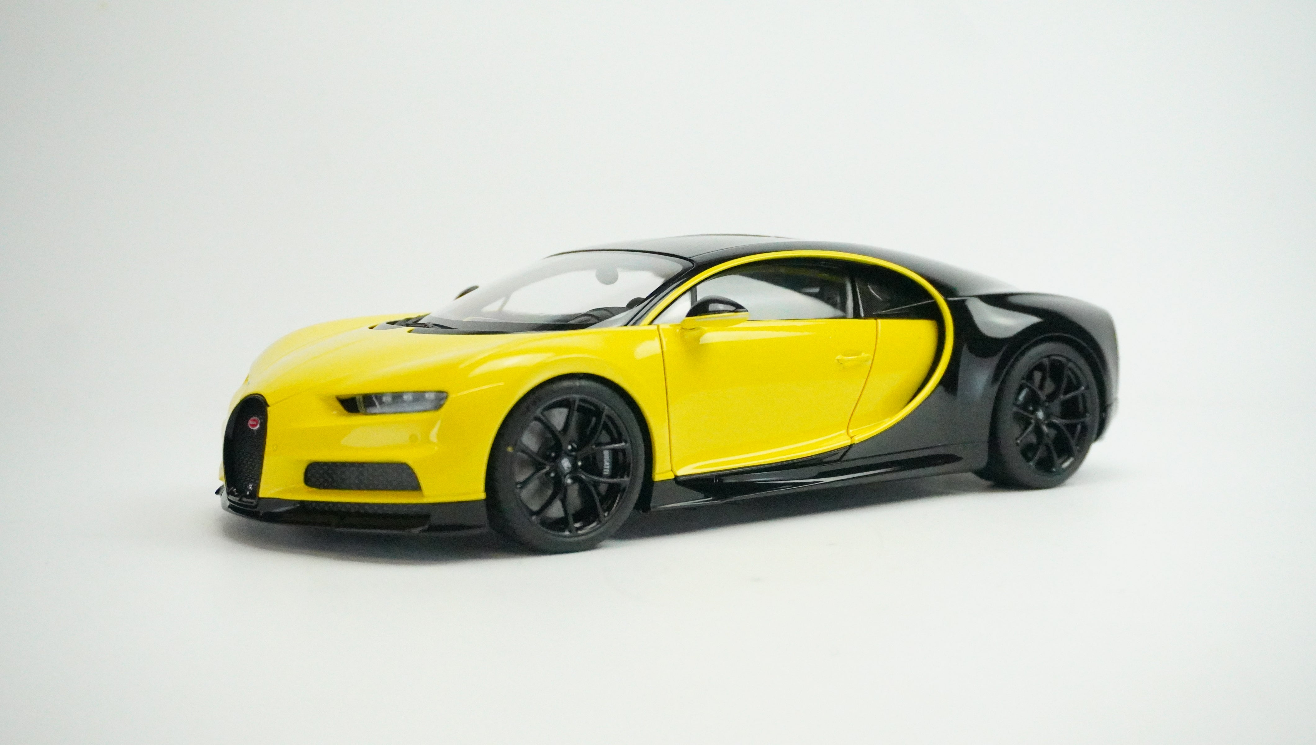 Bugatti Chiron 2017 1:18
