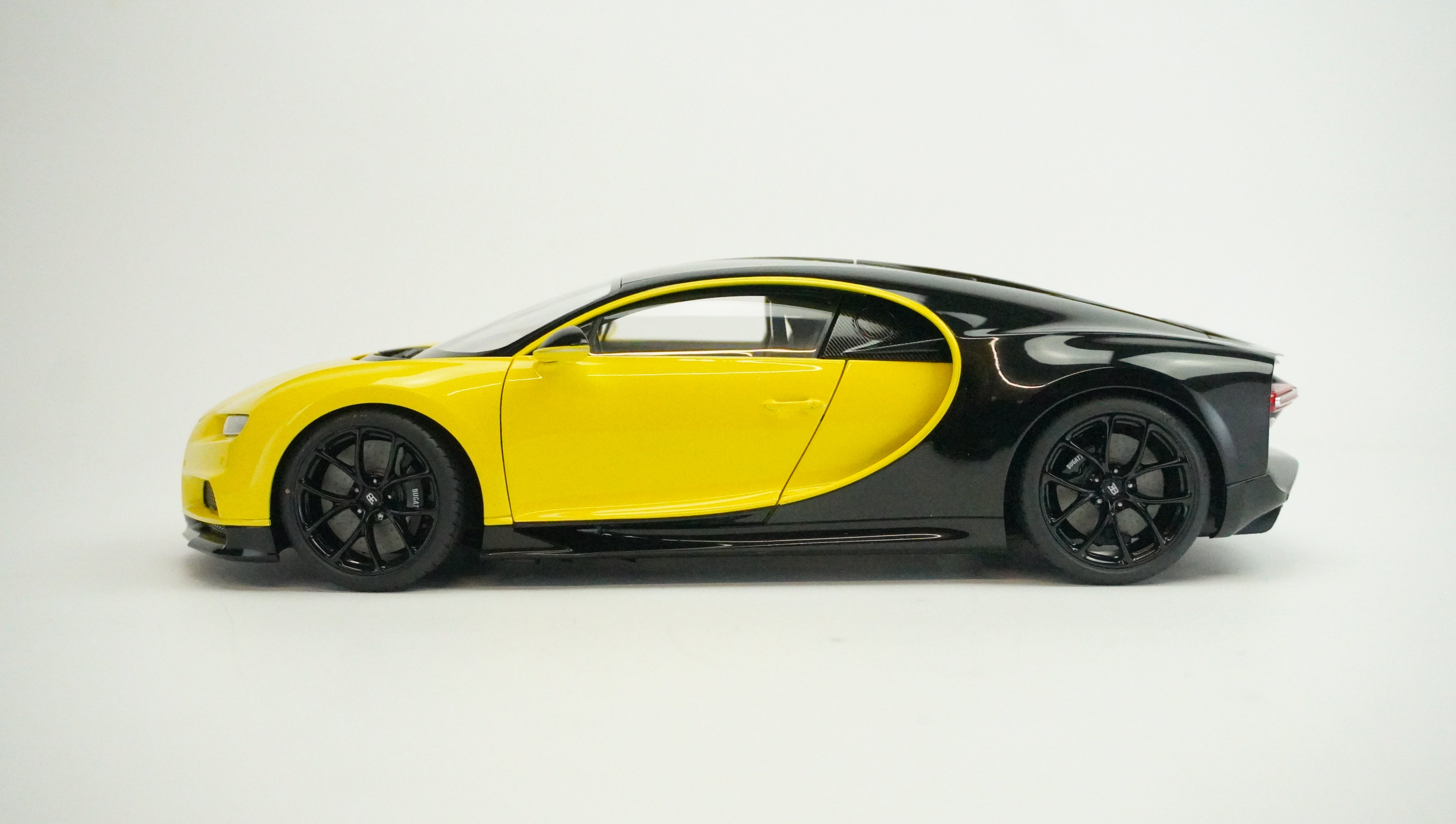 Bugatti Chiron 2017 1:18