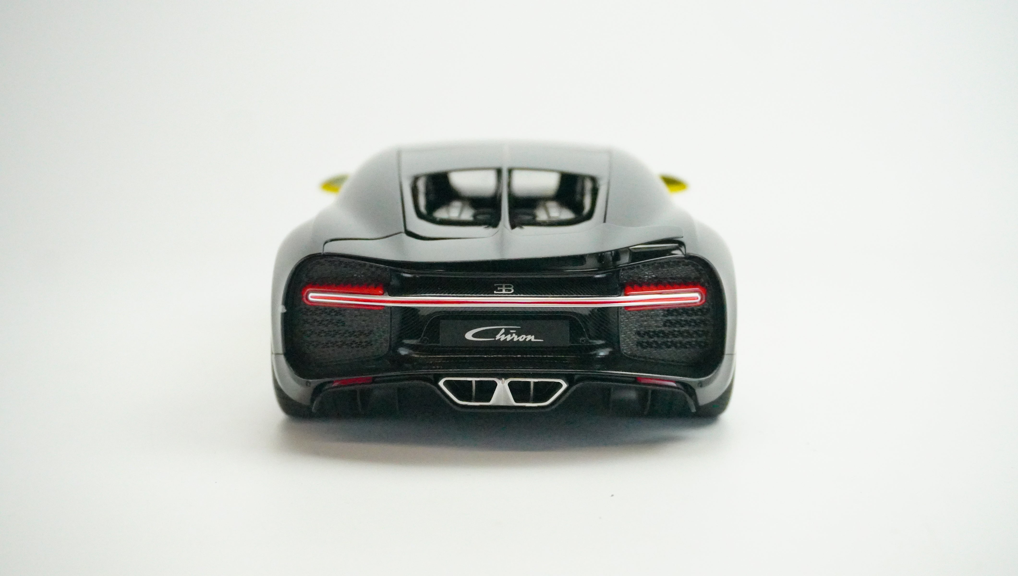Bugatti Chiron 2017 1:18
