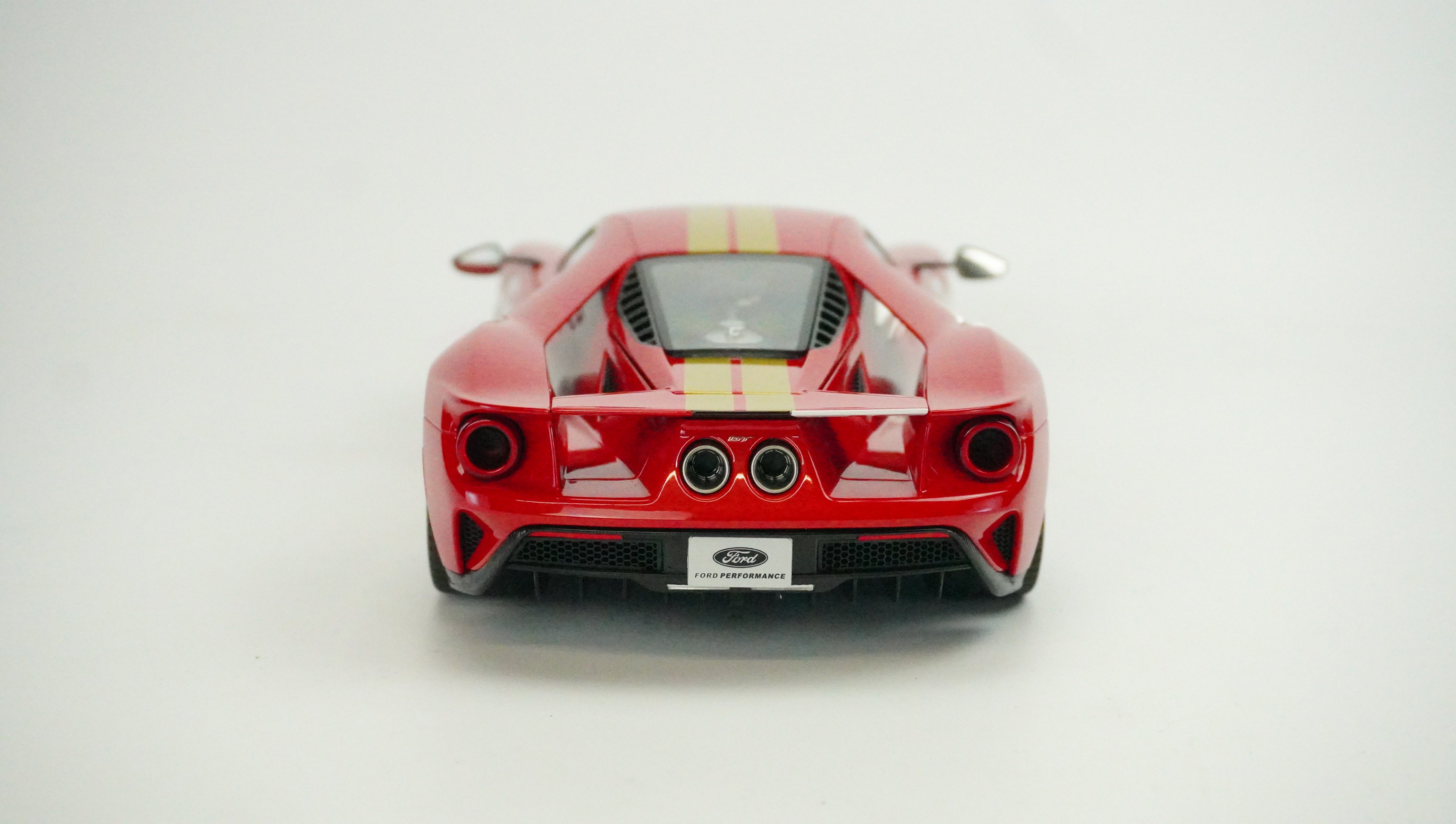 Ford GT Alan Mann Heritage Racing Nr.16 2022 1:18