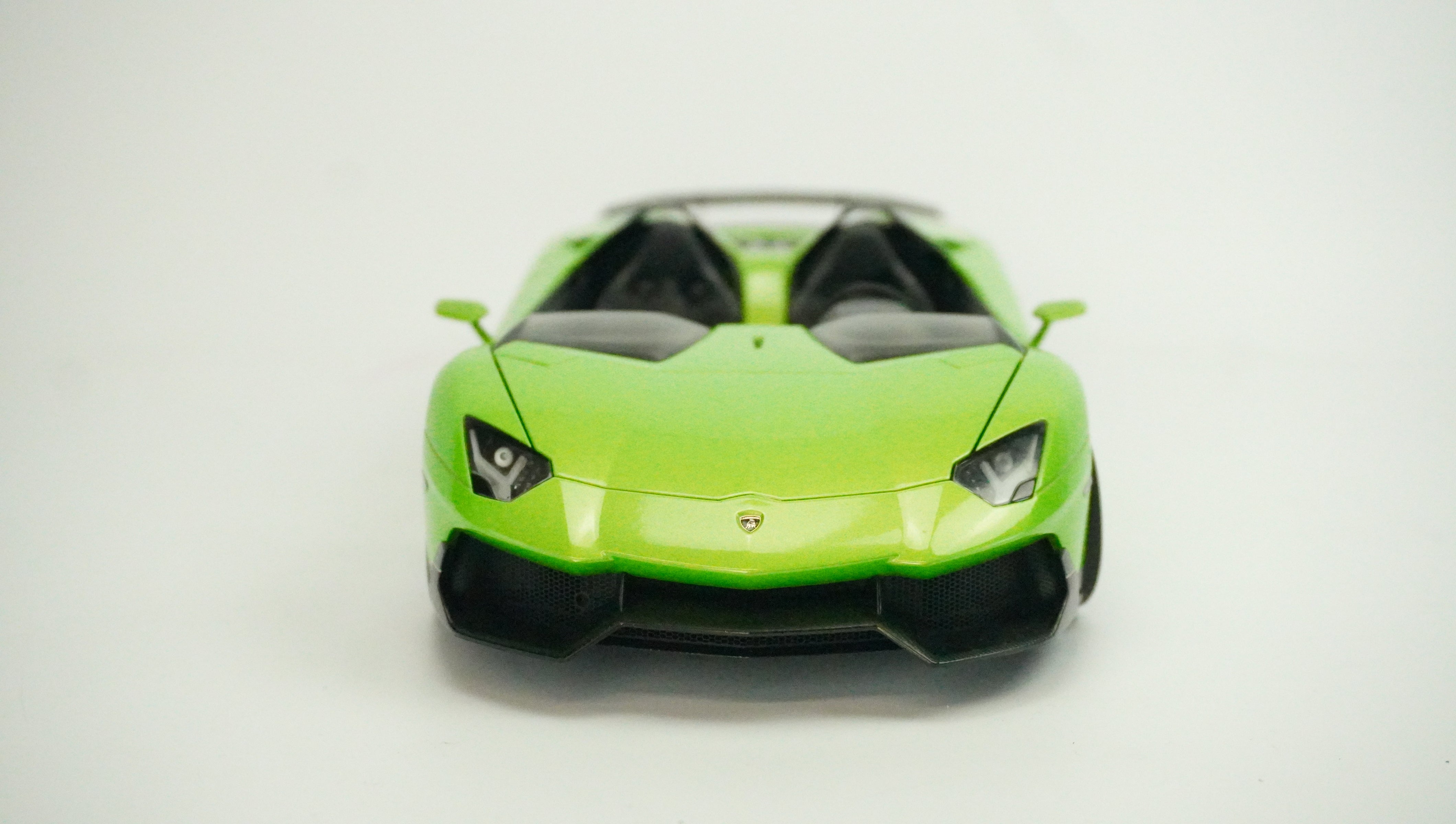 Lamborghini Aventador J Spyder 1:18