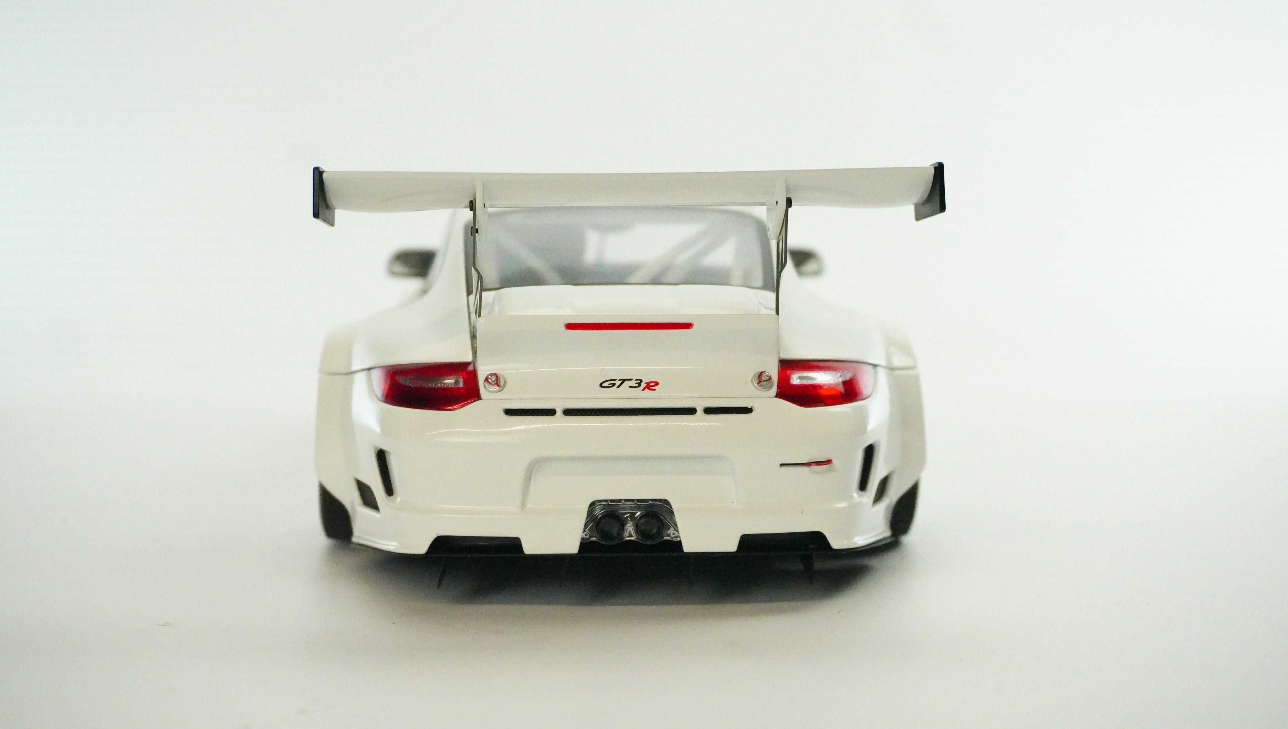 Porsche 911 (997) GT3 R 2010 1:18