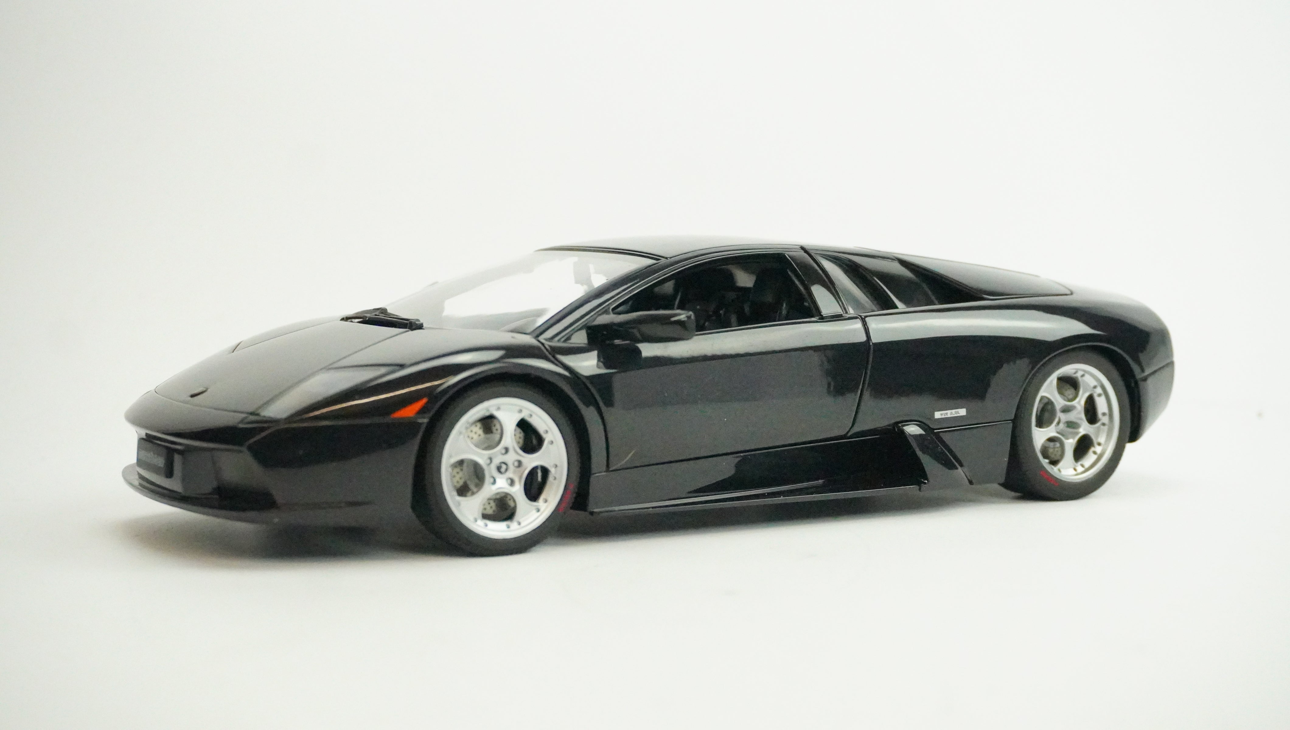 Lamborghini Murcielago 2001 1:18