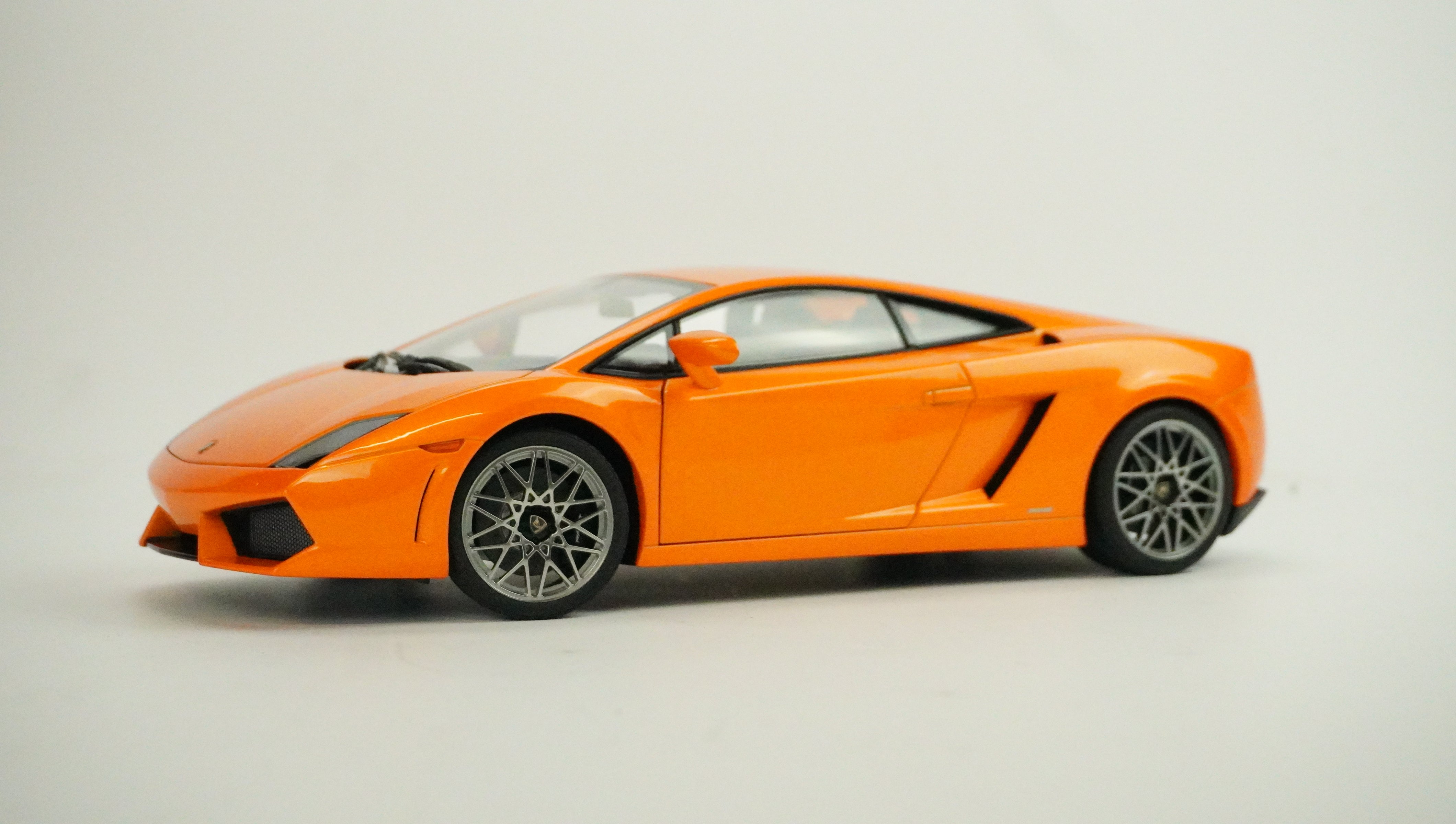 Lamborghini Gallardo LP560-4 1:18