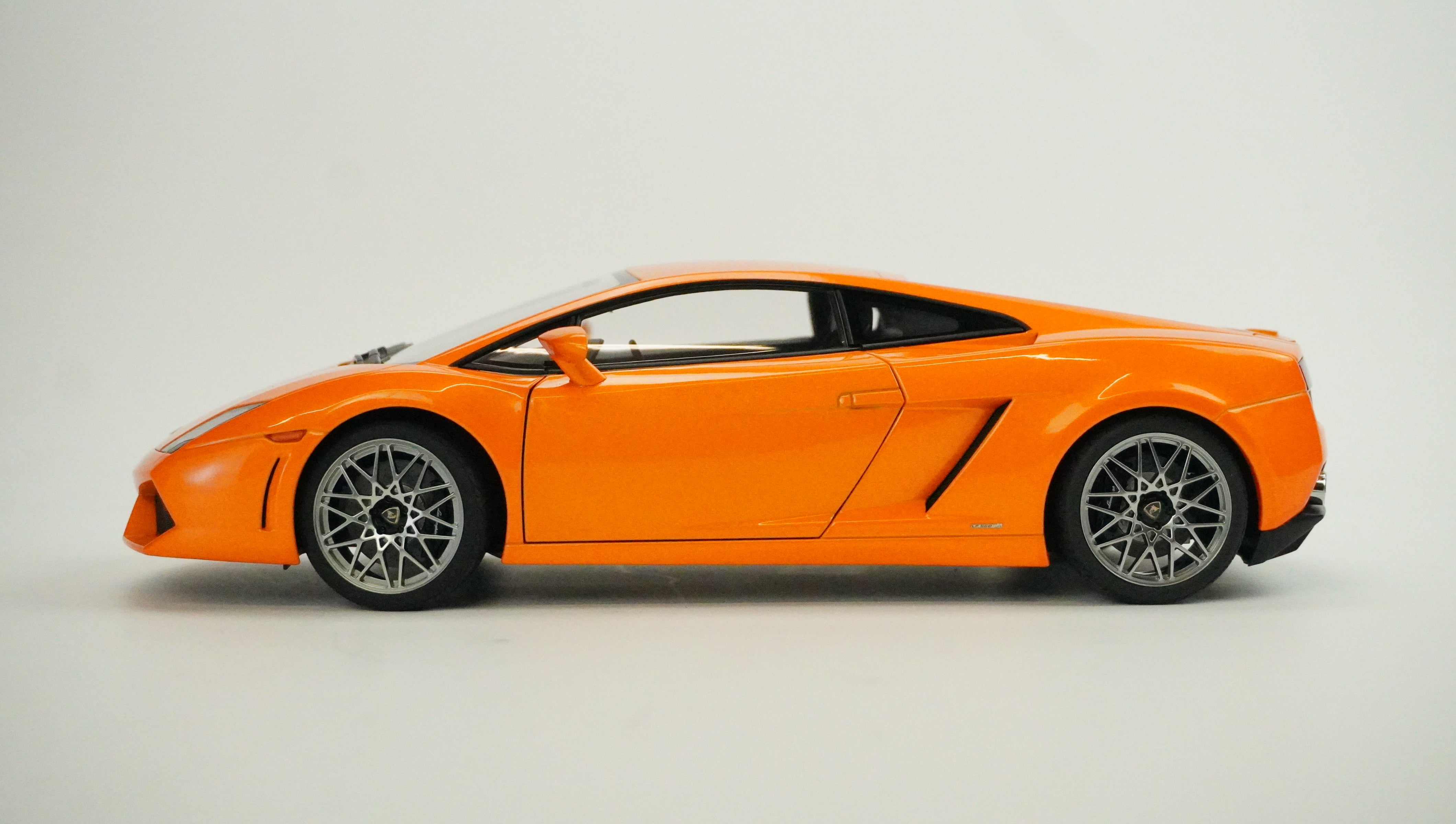 Lamborghini Gallardo LP560-4 1:18