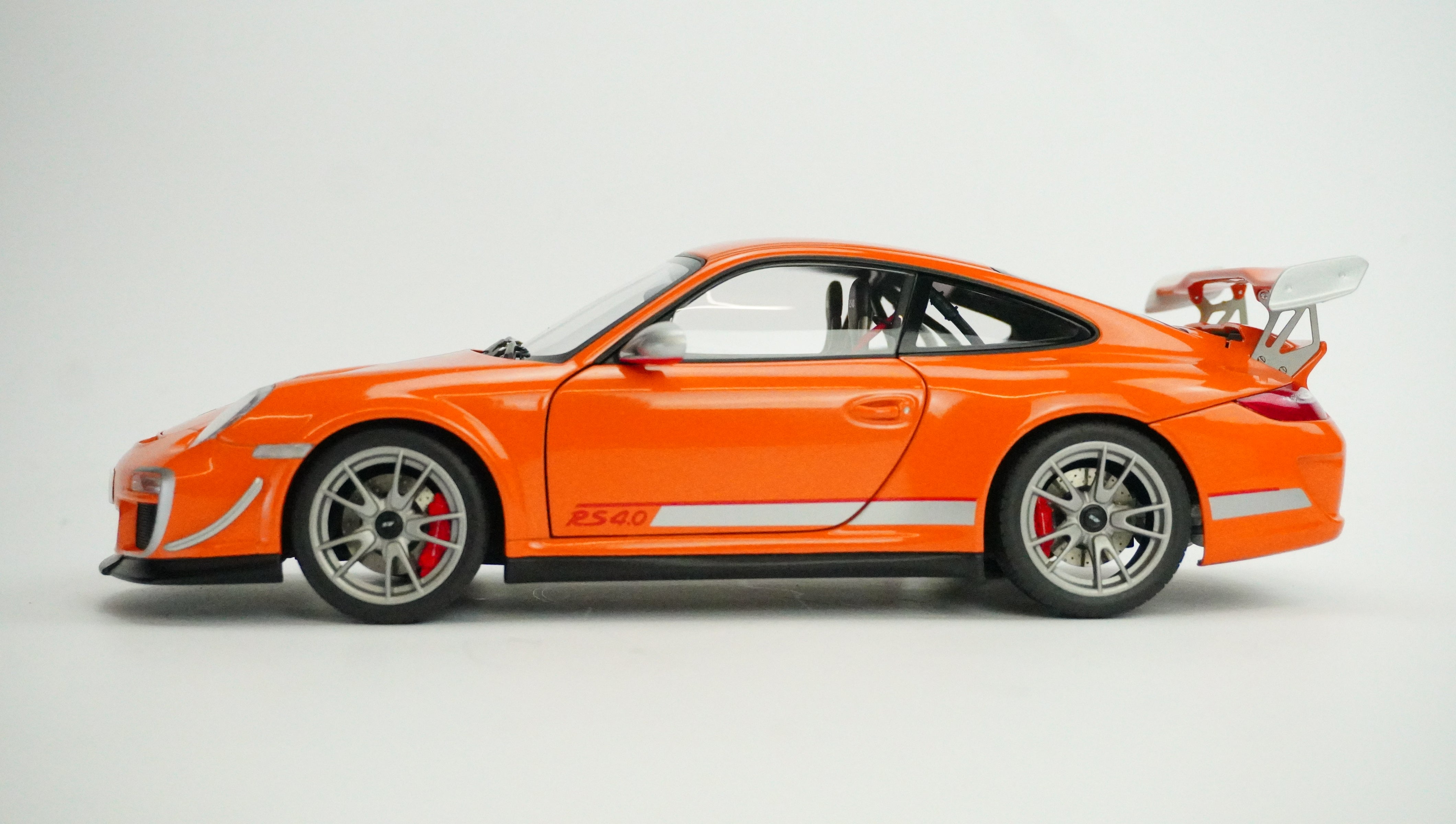 Porsche 911 (997) GT3 RS 4.0 1:18