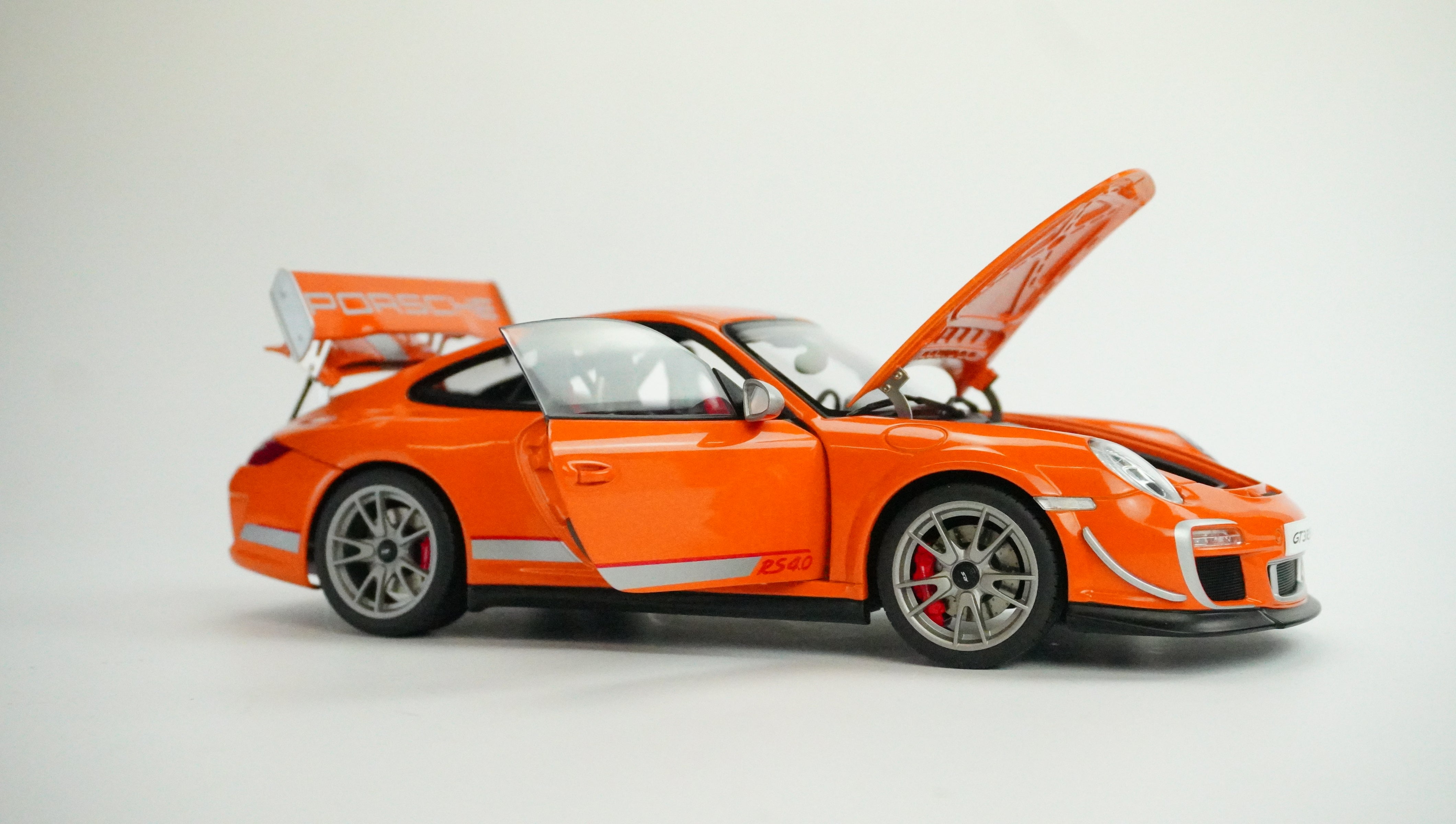 Porsche 911 (997) GT3 RS 4.0 1:18