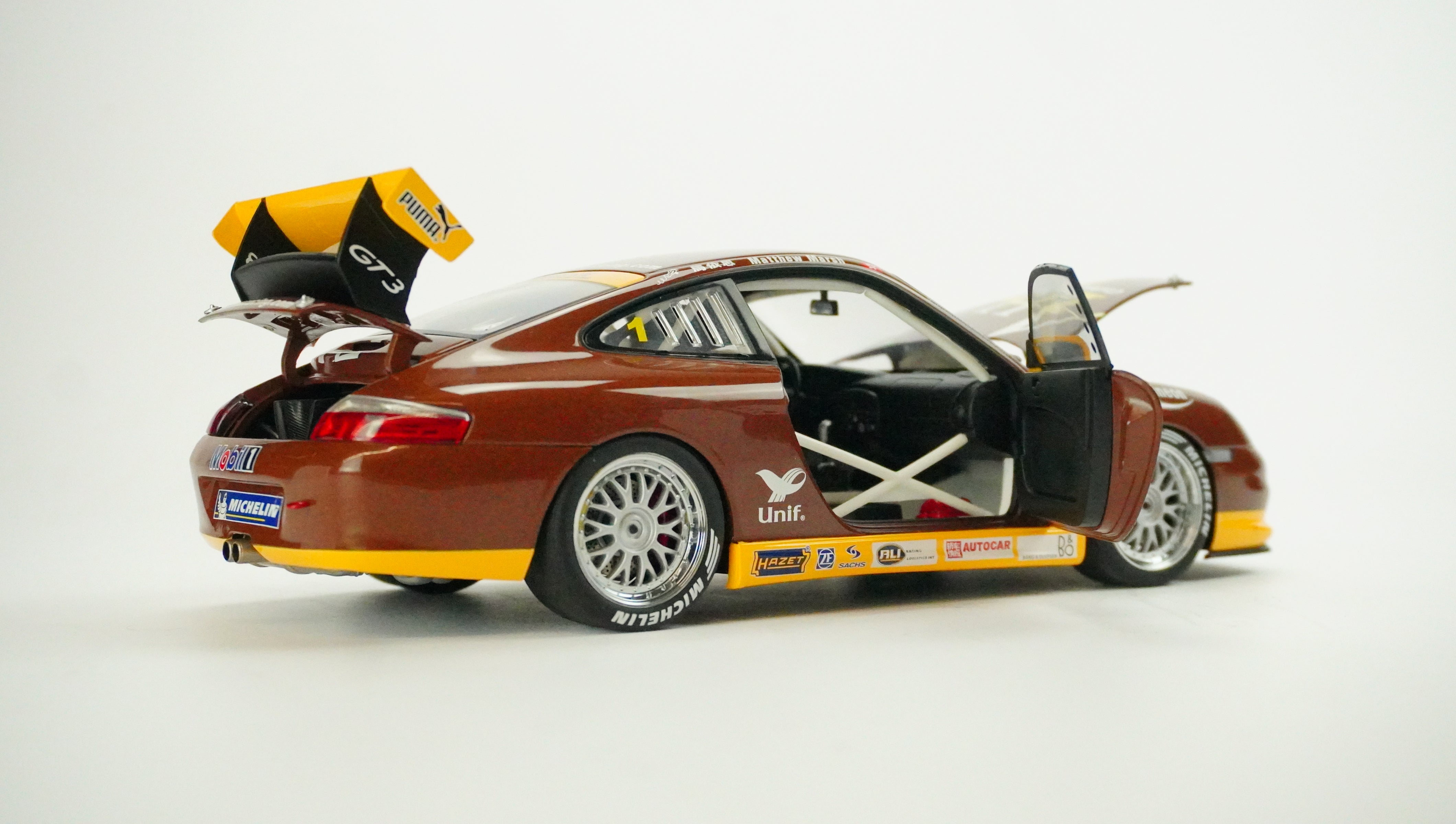 Porsche 911 GT3R Asian Cup Limited 2004 1:18