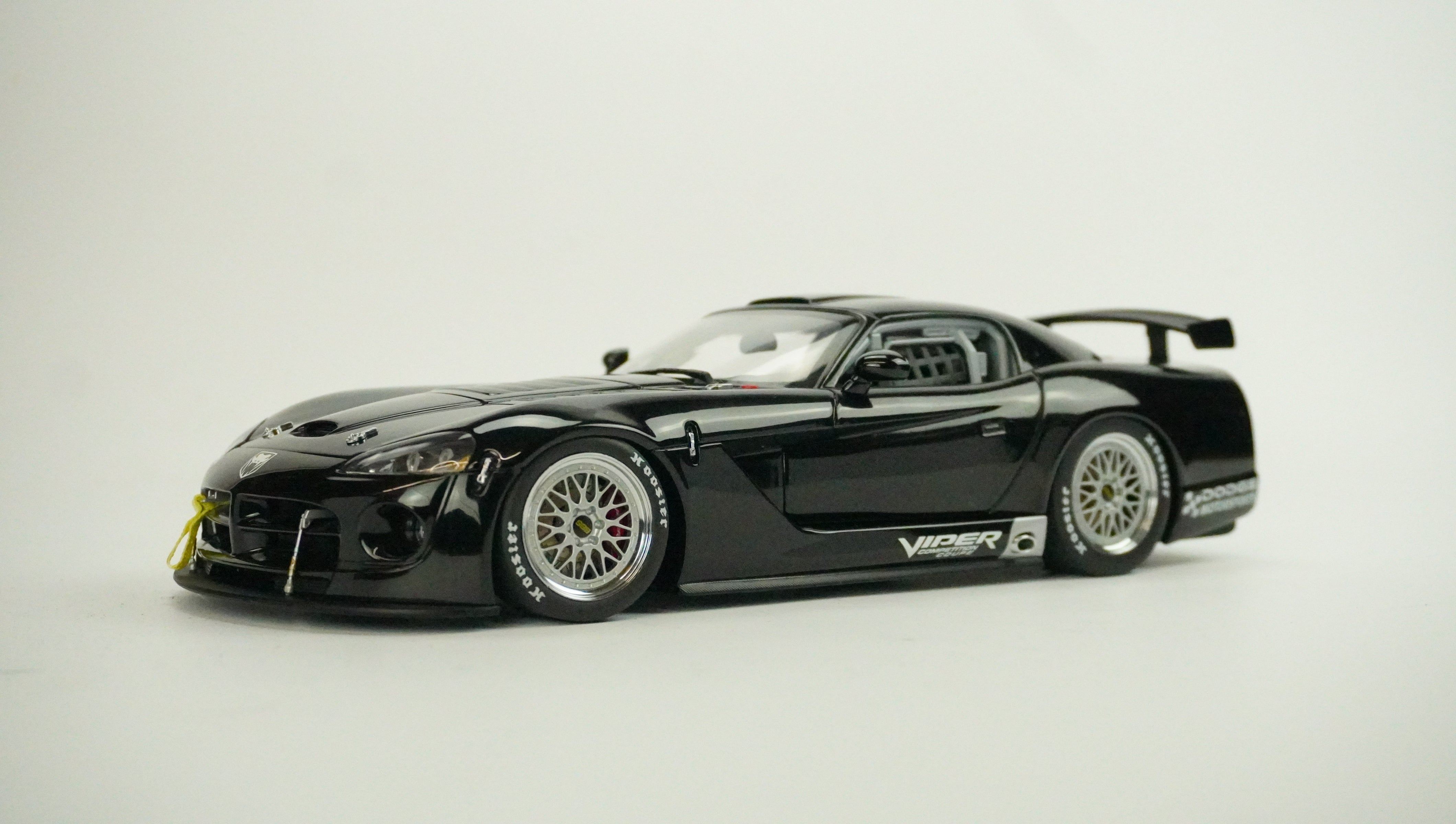 Dodge Viper Competition Plain Body Limited 1:18