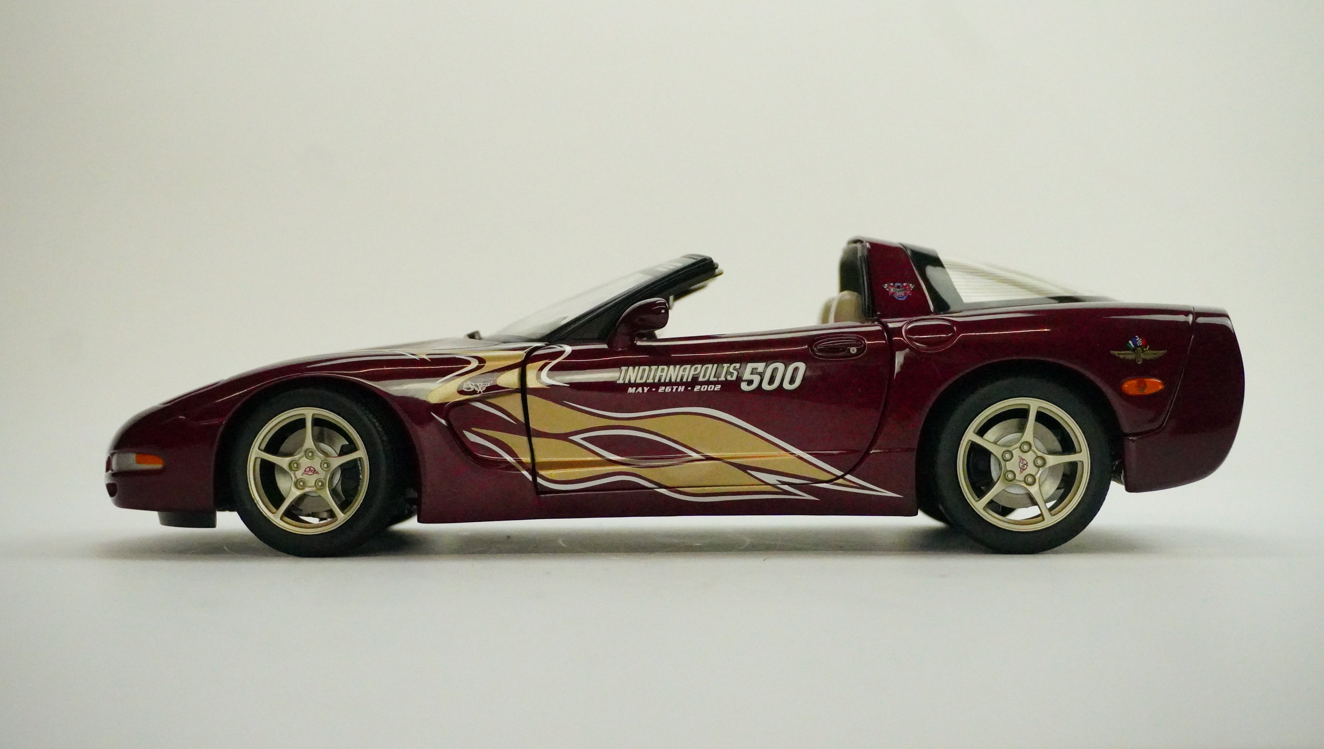 Chevrolet Corvette 50th Anniversary 2002 1:18