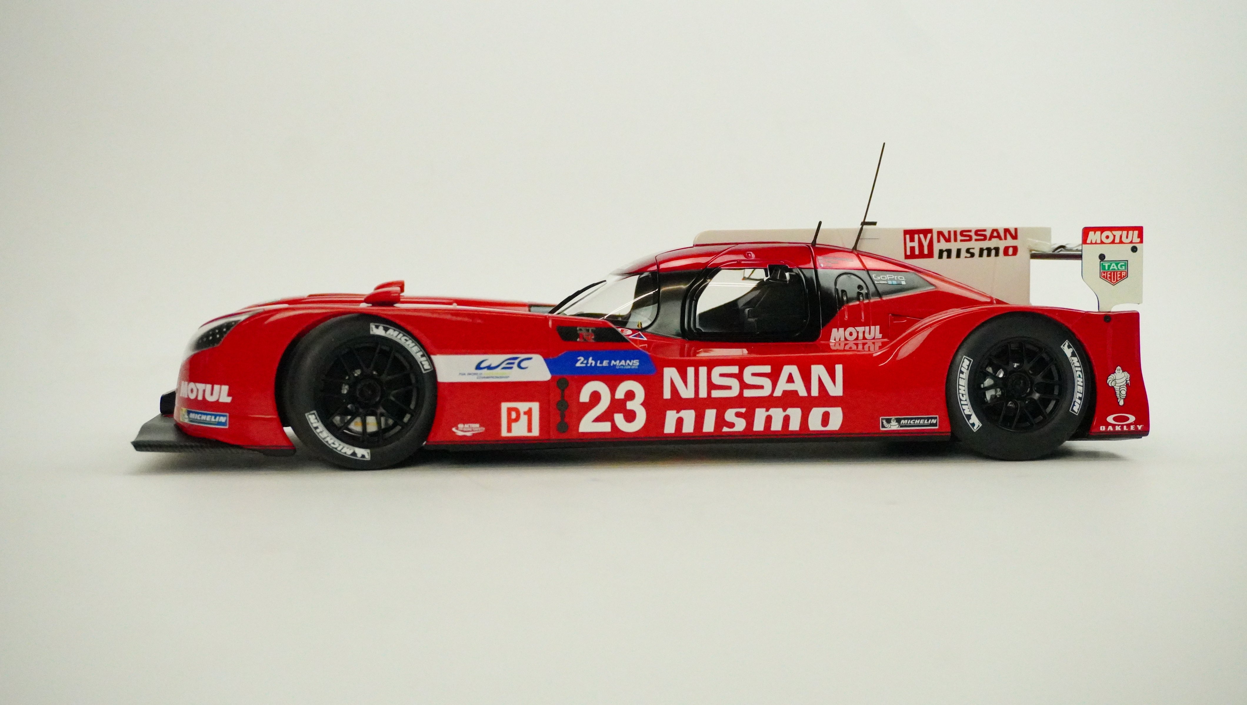 Nissan GT-R LM Nismo Racing No. 23 2015 1:18