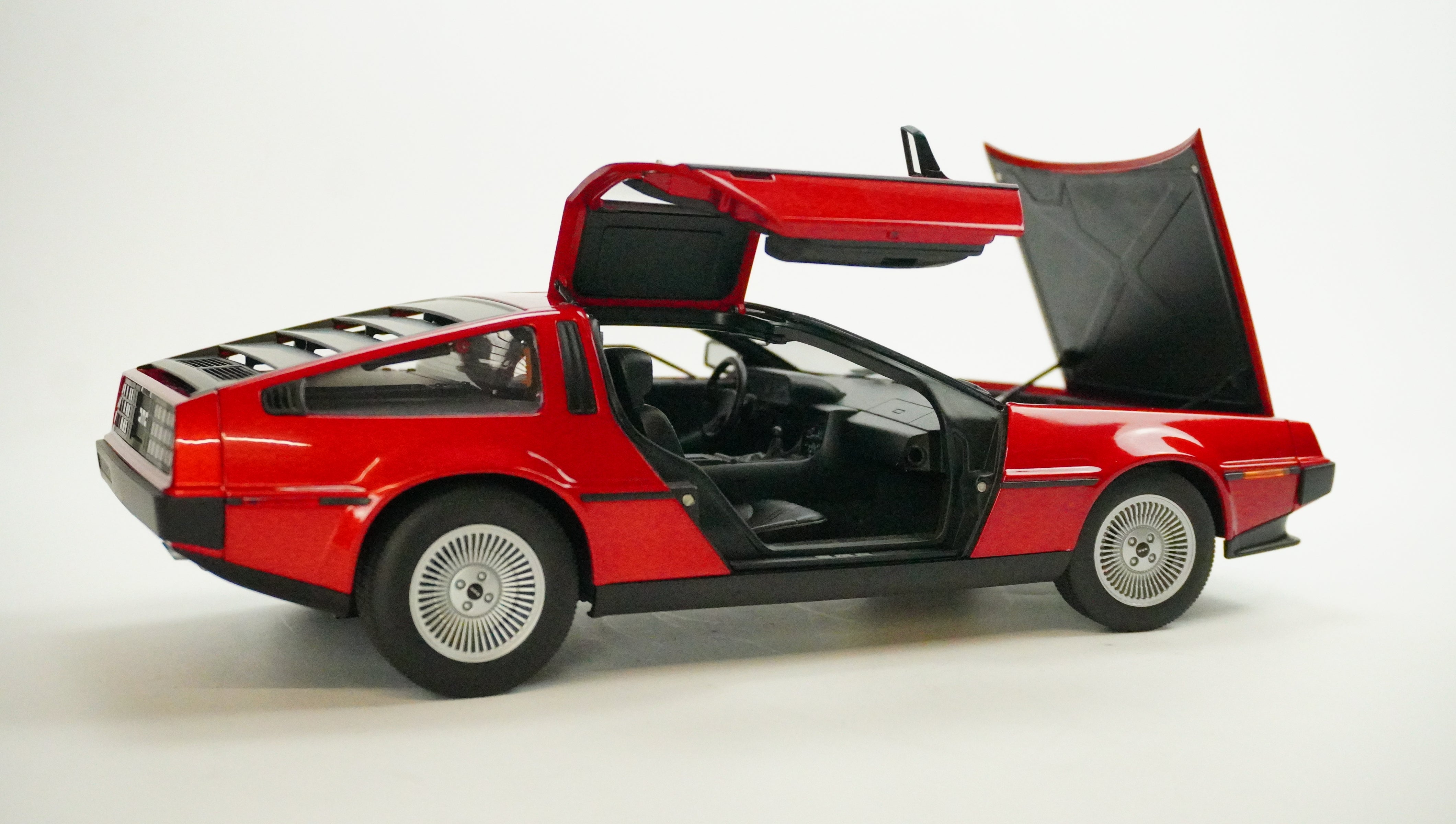 DeLorean DMC-12 1:18