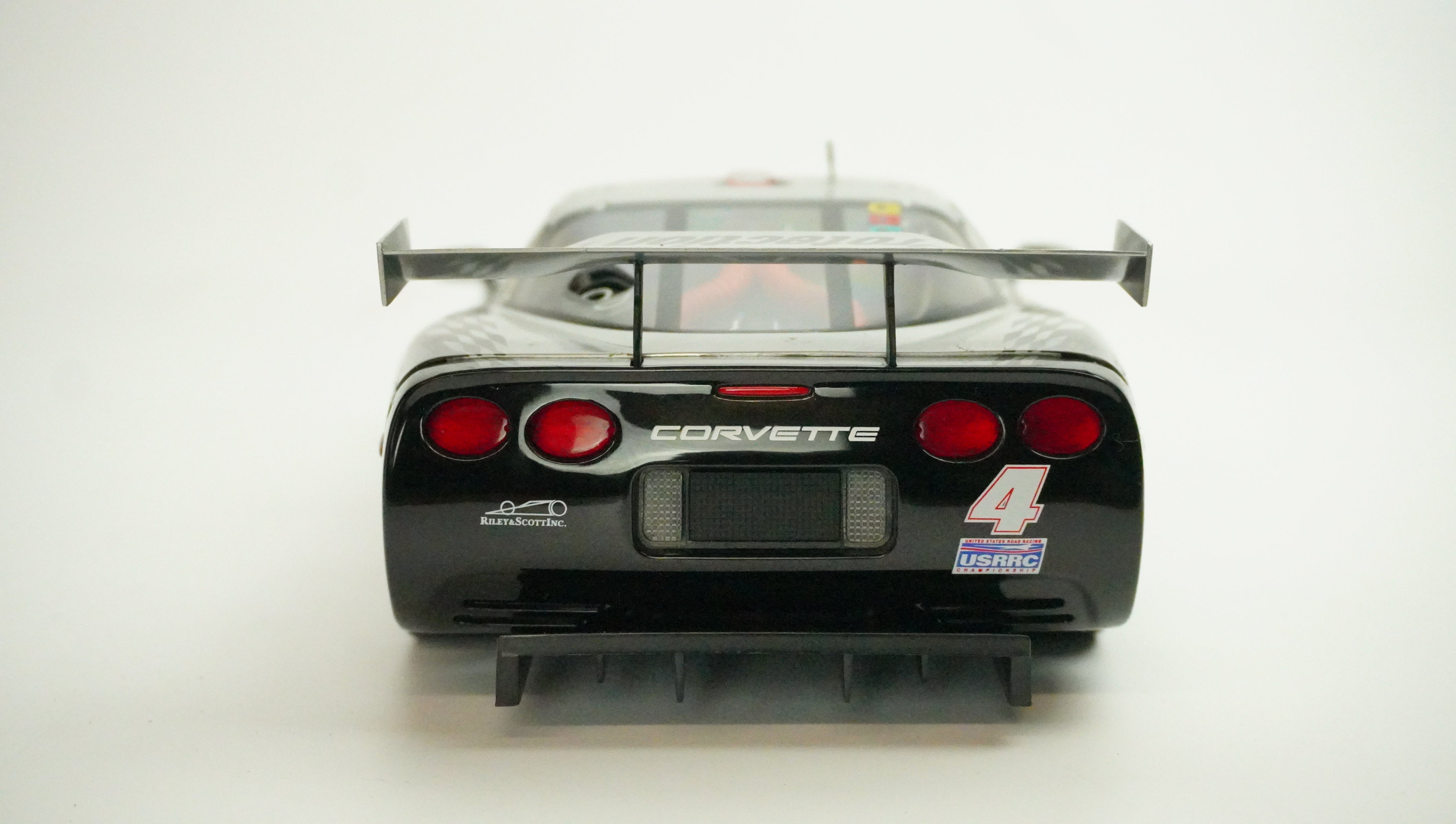 Chevrolet Corvette C5-R Racing No.4 1:18