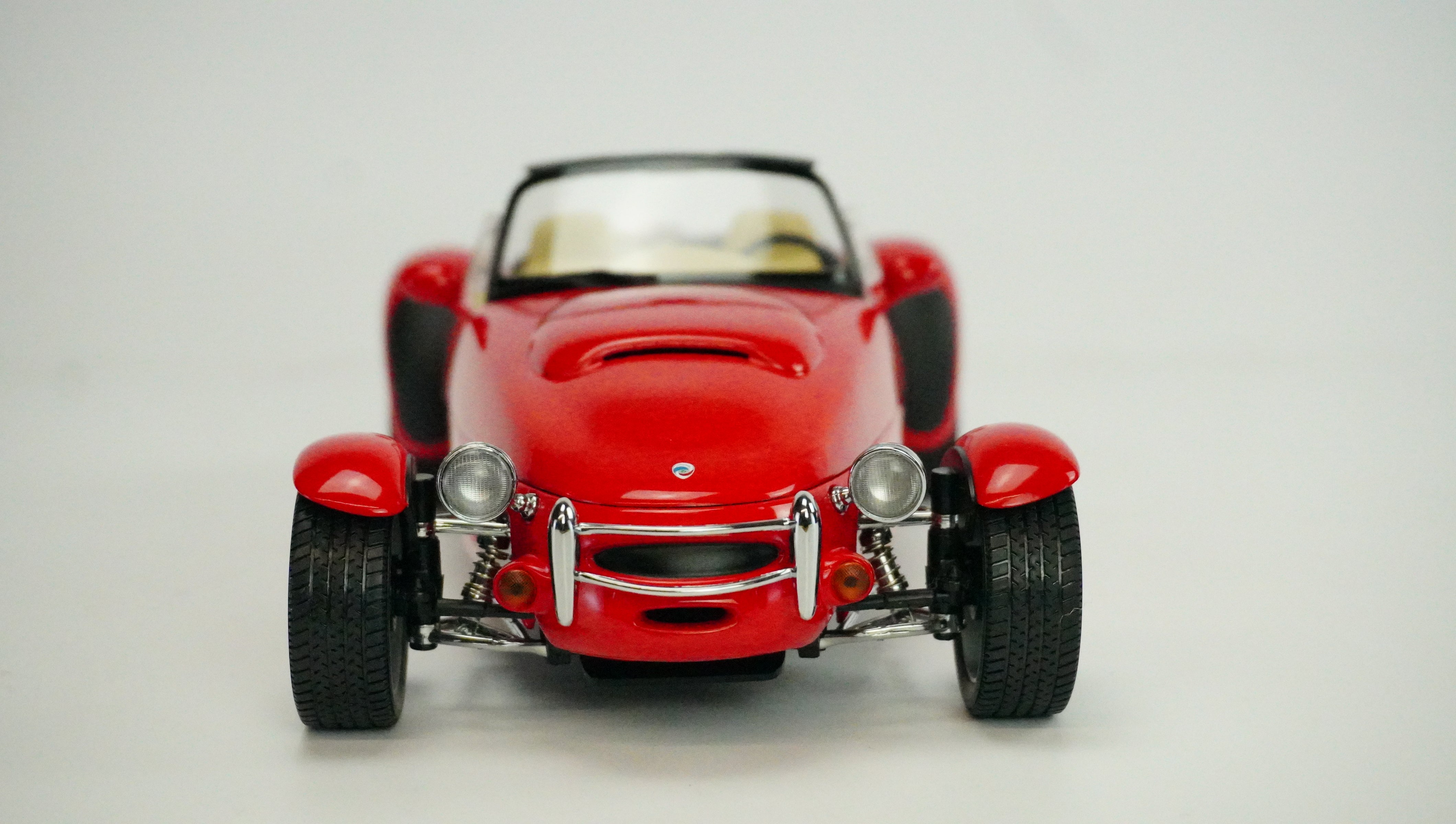 Panoz AIV Roadster 1998 1:18