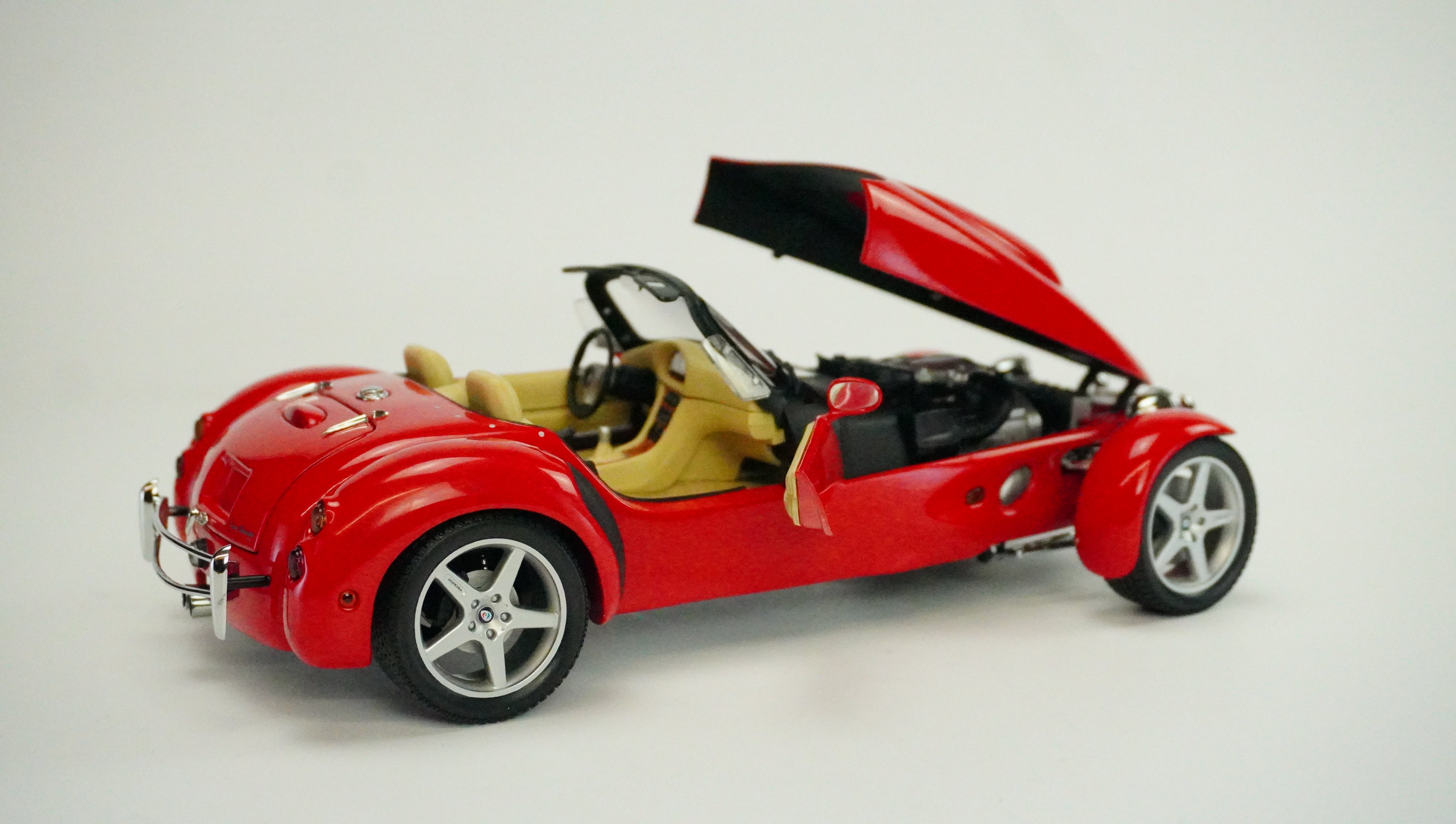 Panoz AIV Roadster 1998 1:18