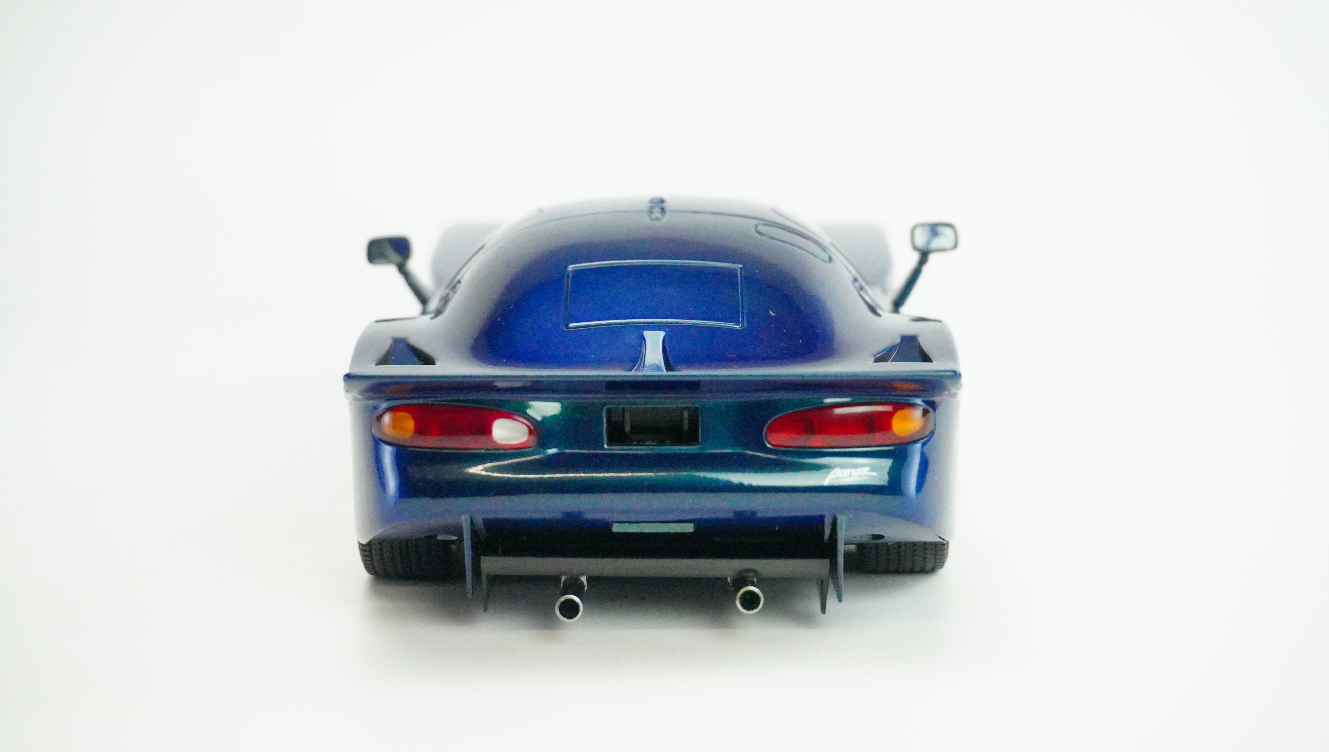 Panoz Esperante GTR-1 1:18