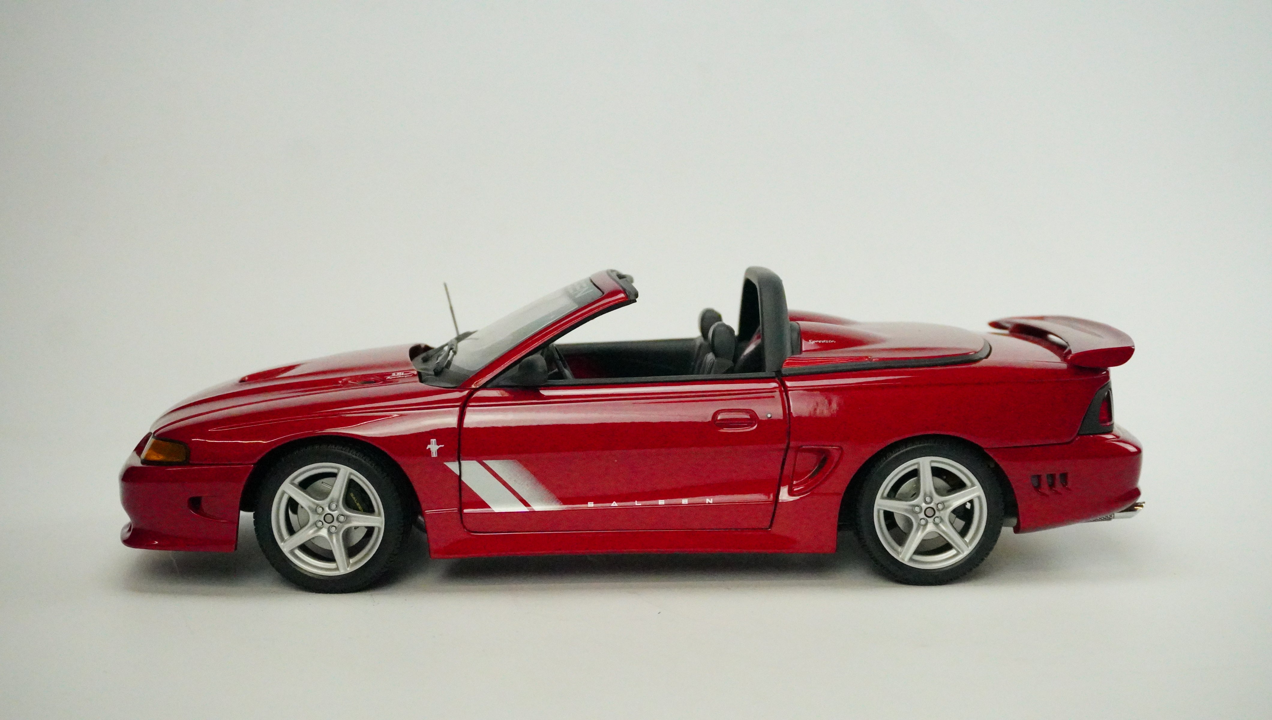 Mustang S351 Saleen Spider 1:18