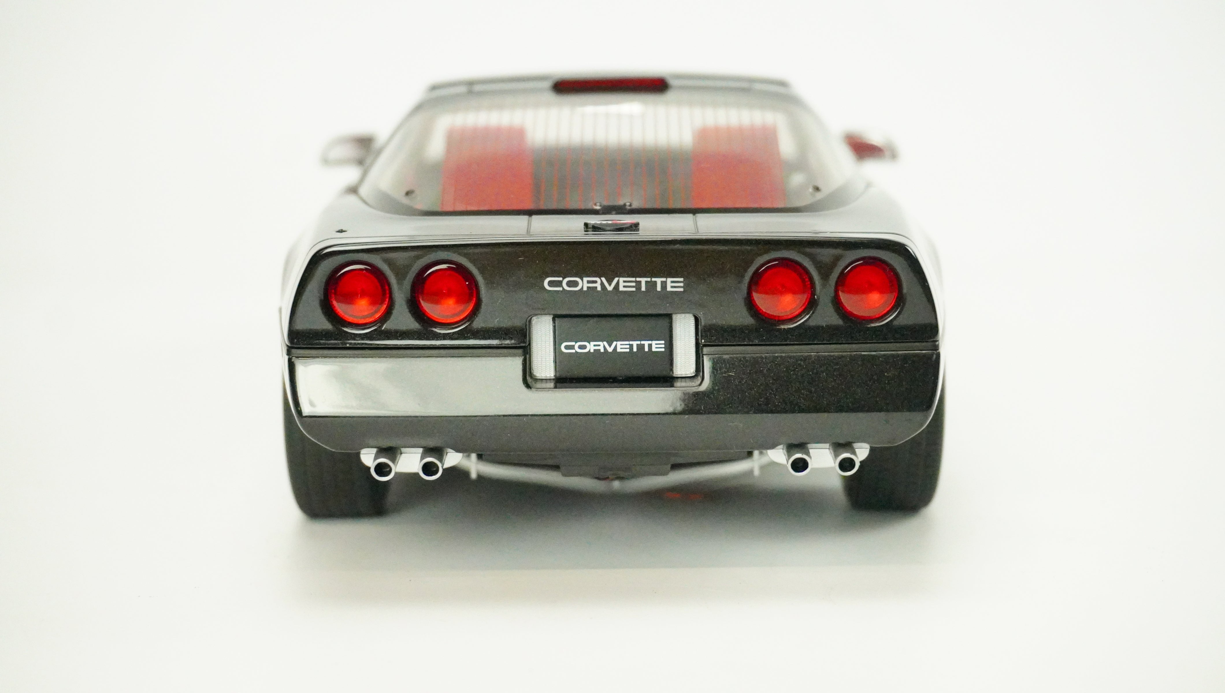 Chevrolet Corvette 1986 1:18