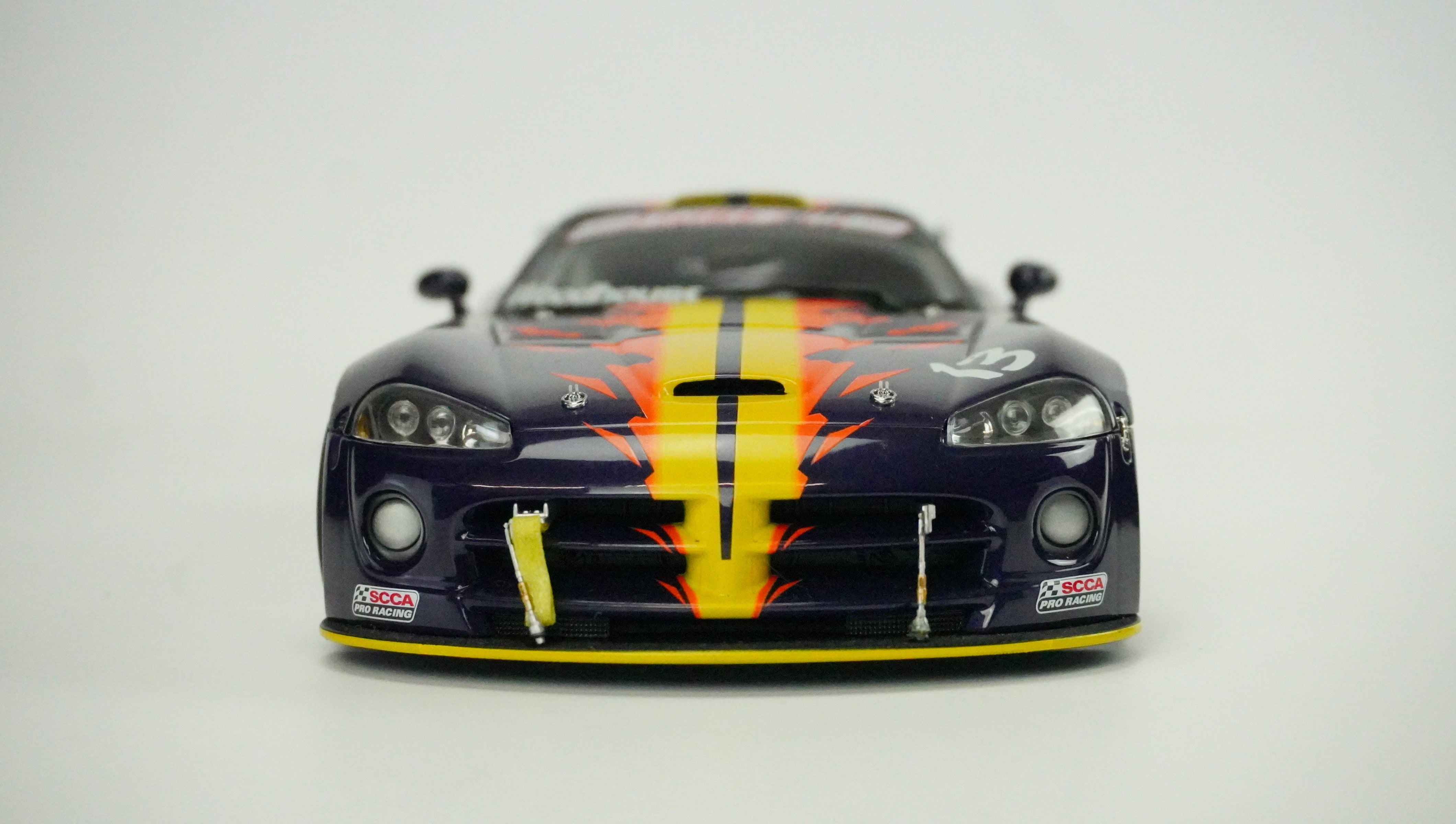 Dodge Viper Competition Coupé Racing Nr.13 2003 1:18