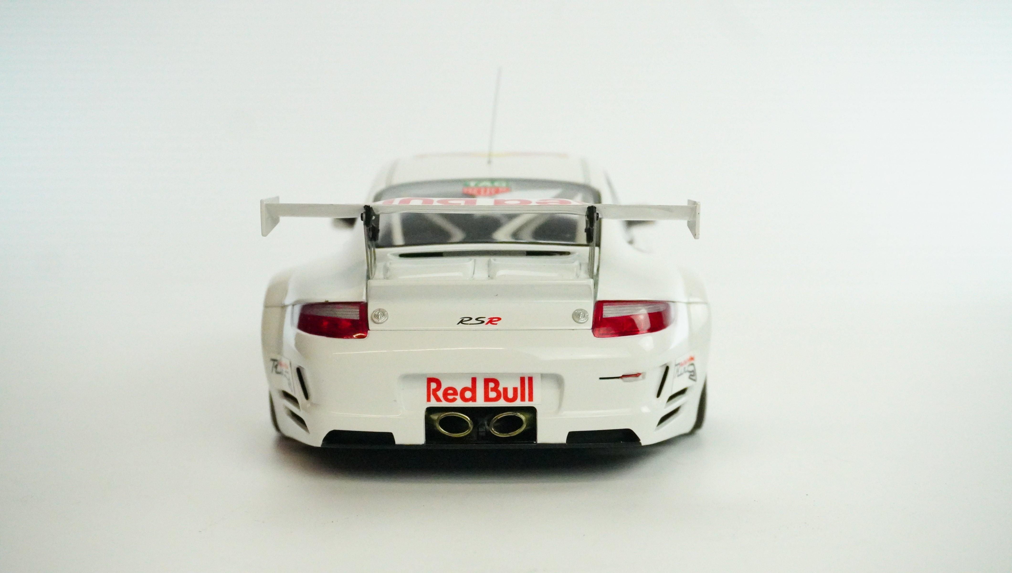 Porsche 911 (997) GT3 RSR Red Bull Rarität 1:18