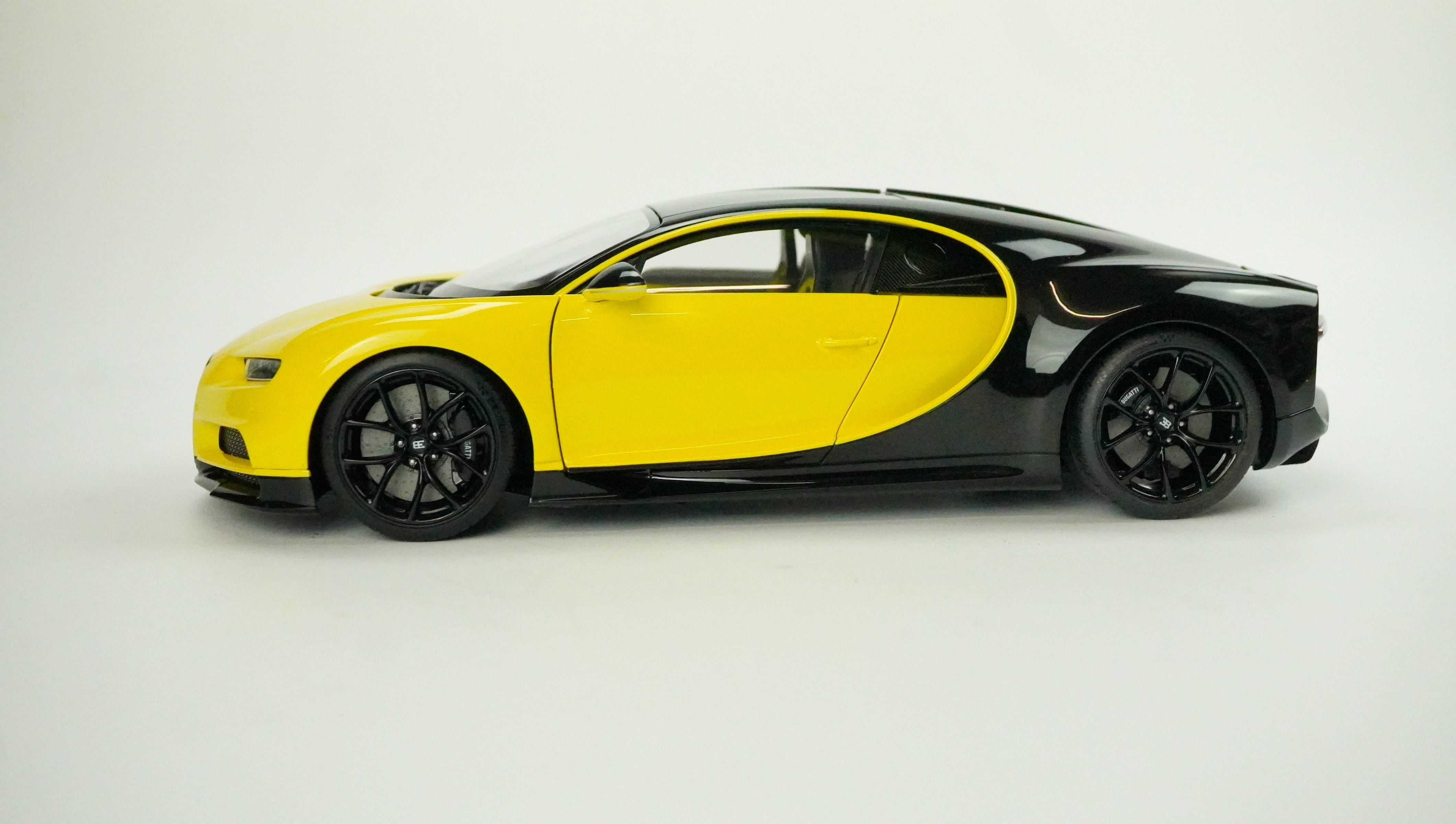 Bugatti Chiron 1:18