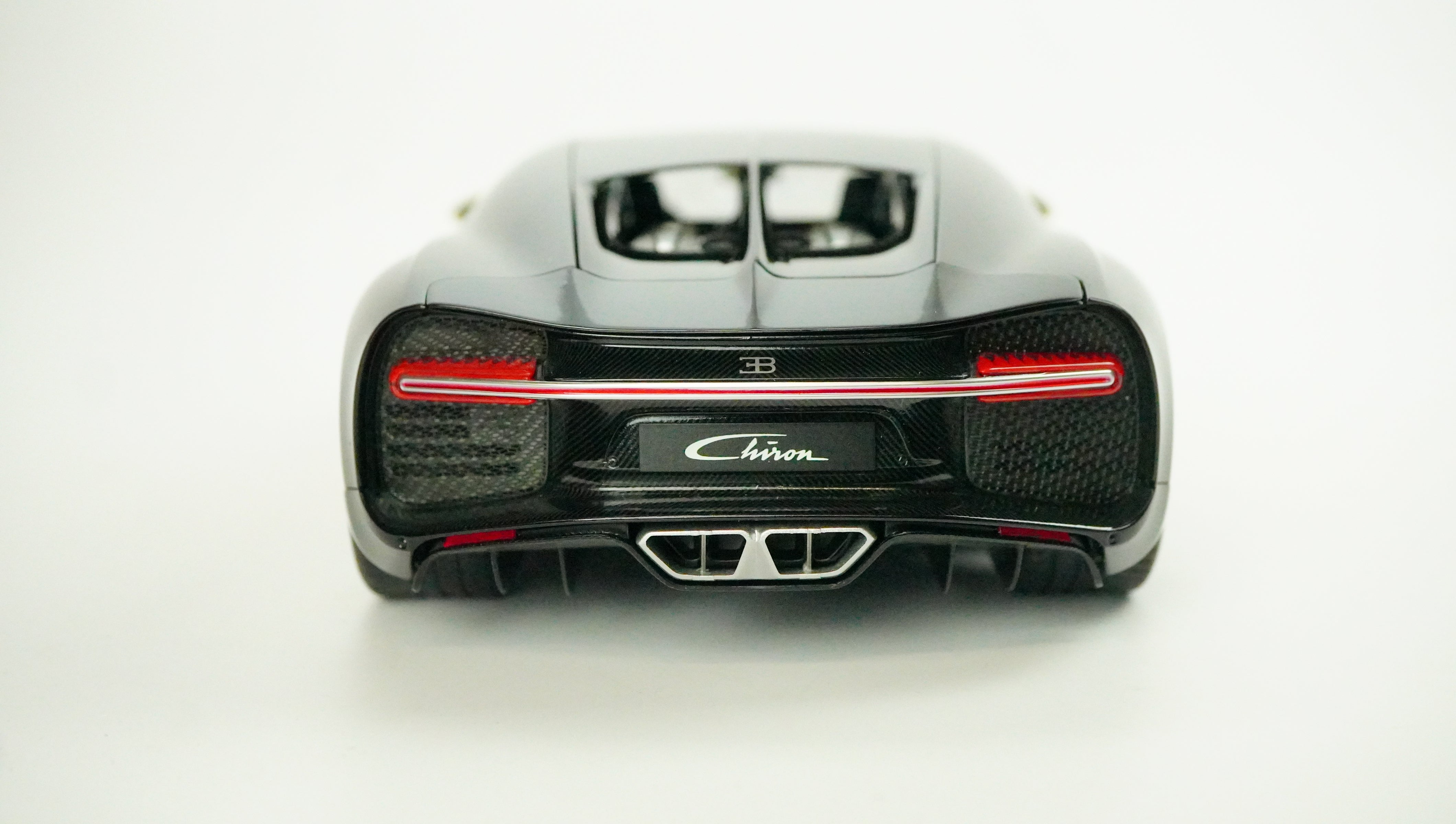 Bugatti Chiron 1:18