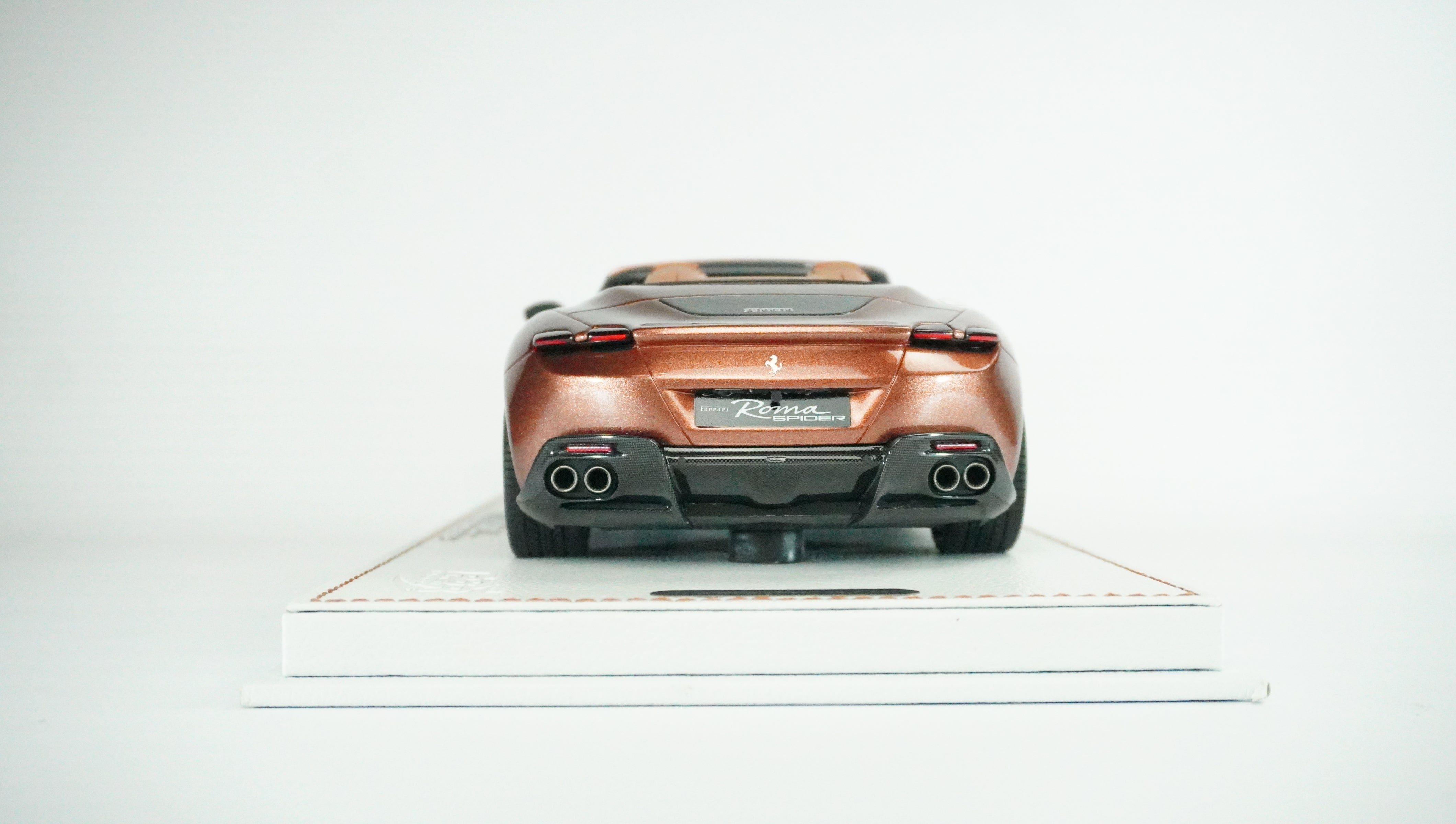 Ferrari Roma Spider Limited (incl. Showcase) 2022 1:18