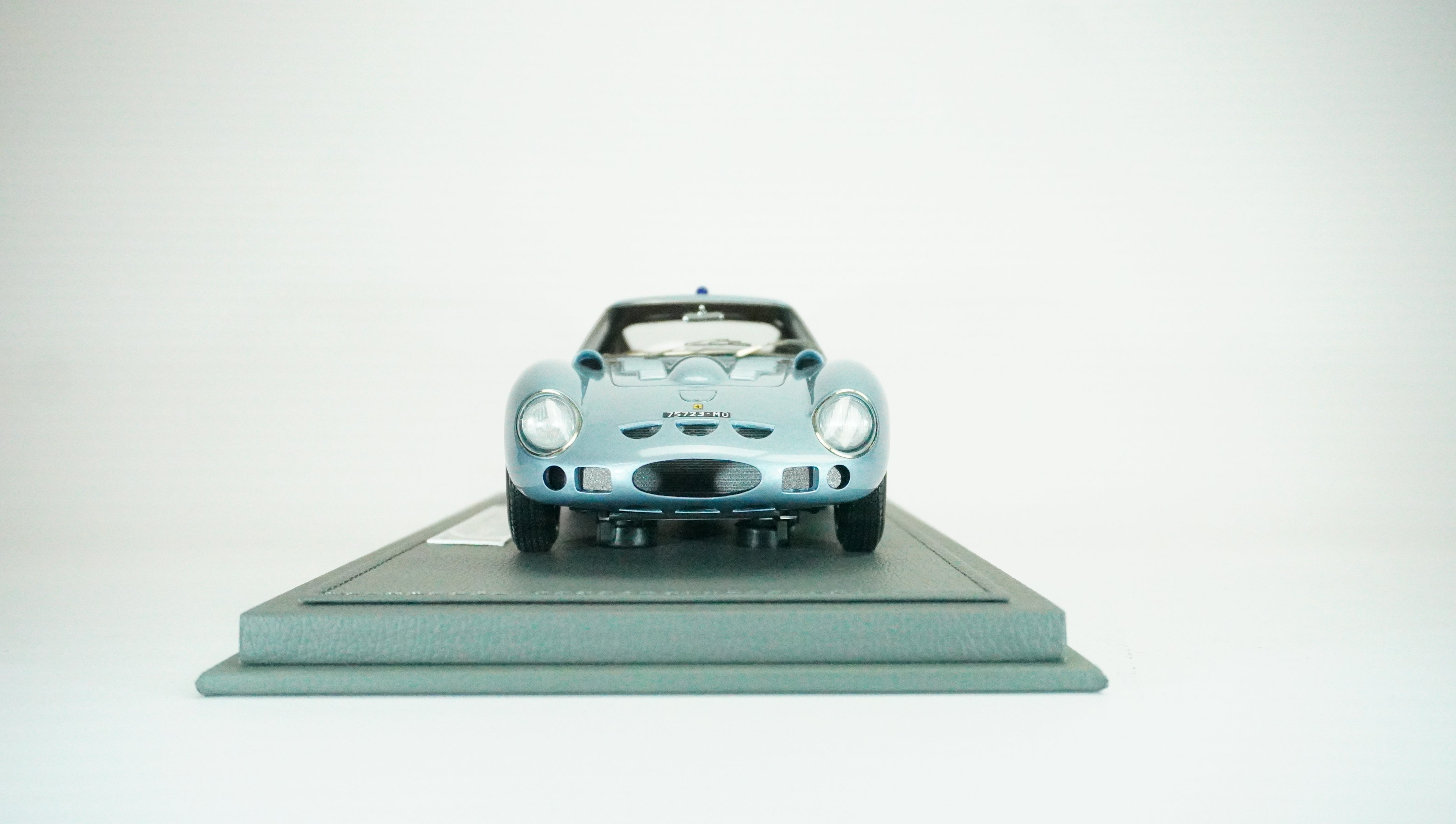 Ferrari 250 GTO Victoria High School Limited (incl. Showcase) 1964 1:18