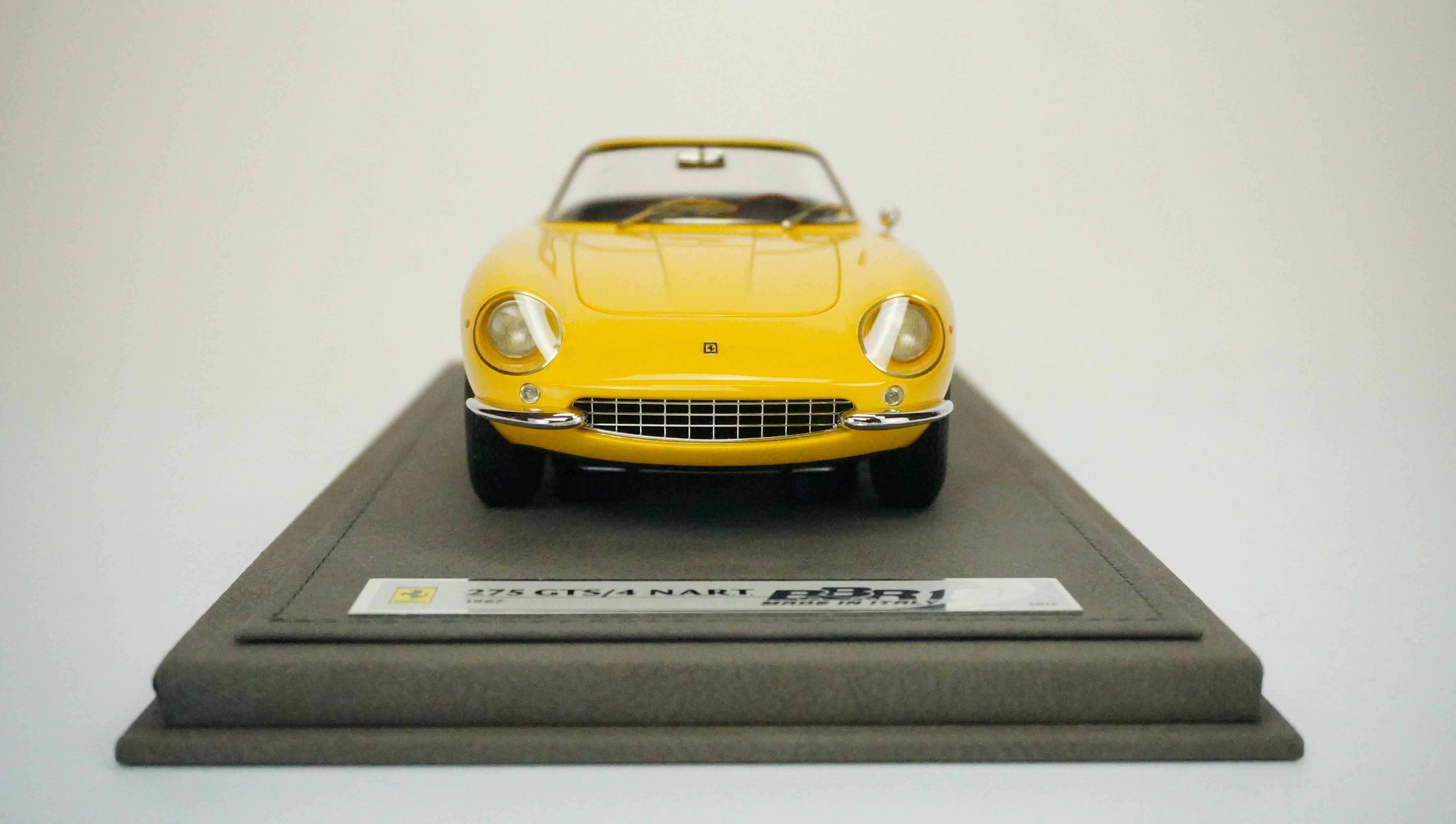Ferrari 275 GTS/4 N.A.R.T. Spider Limited 1967 1:18