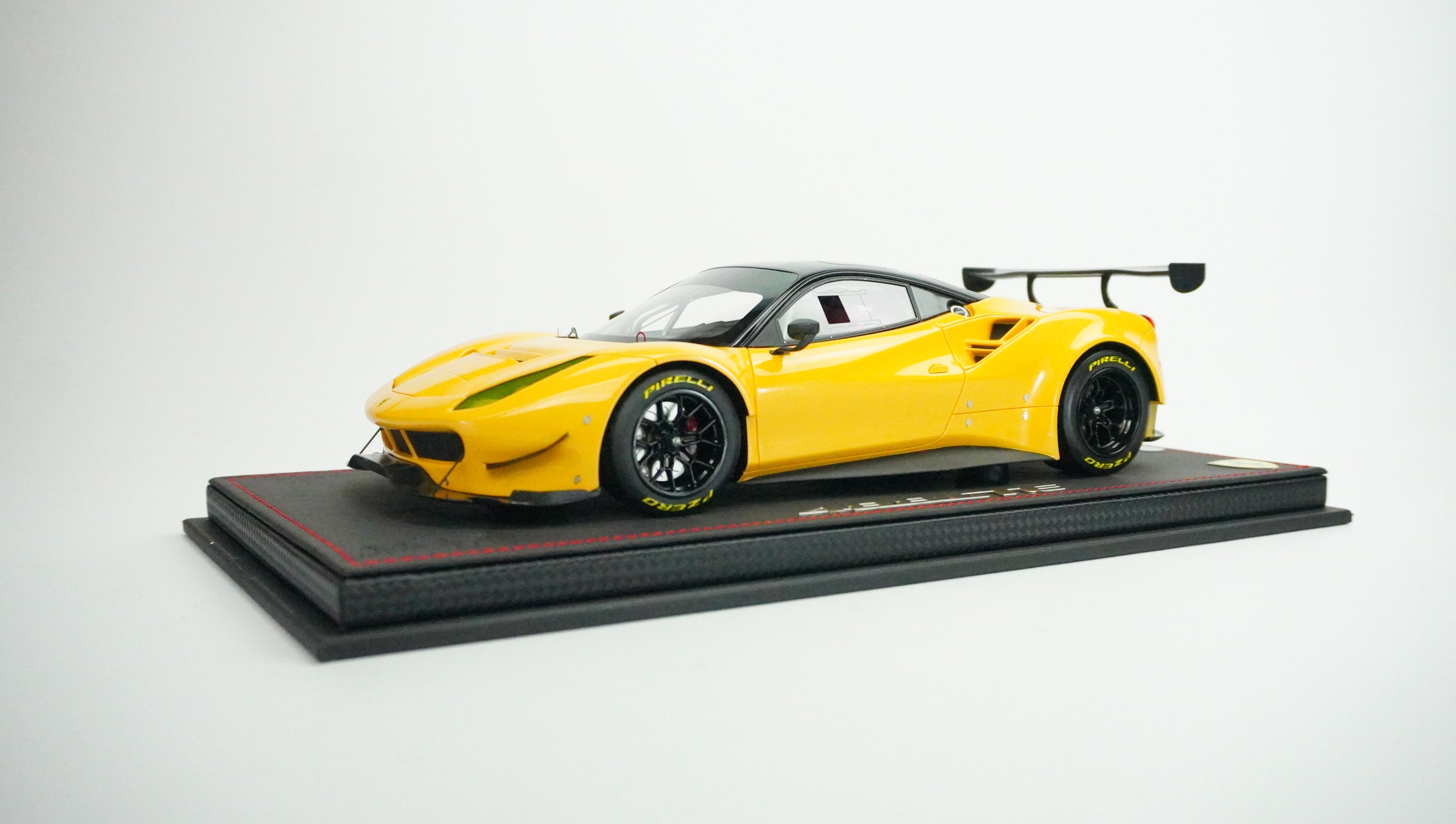 Ferrari 488 GTE Limited 2015 1:18