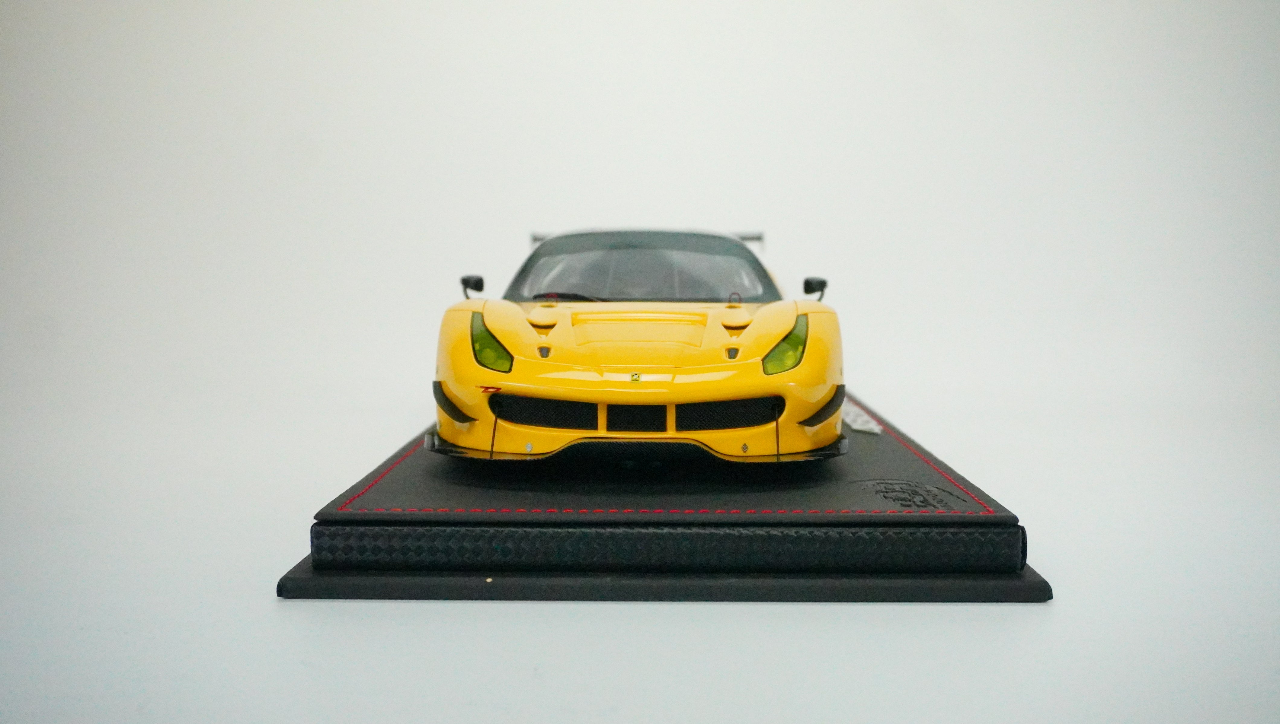Ferrari 488 GTE Limited 2015 1:18