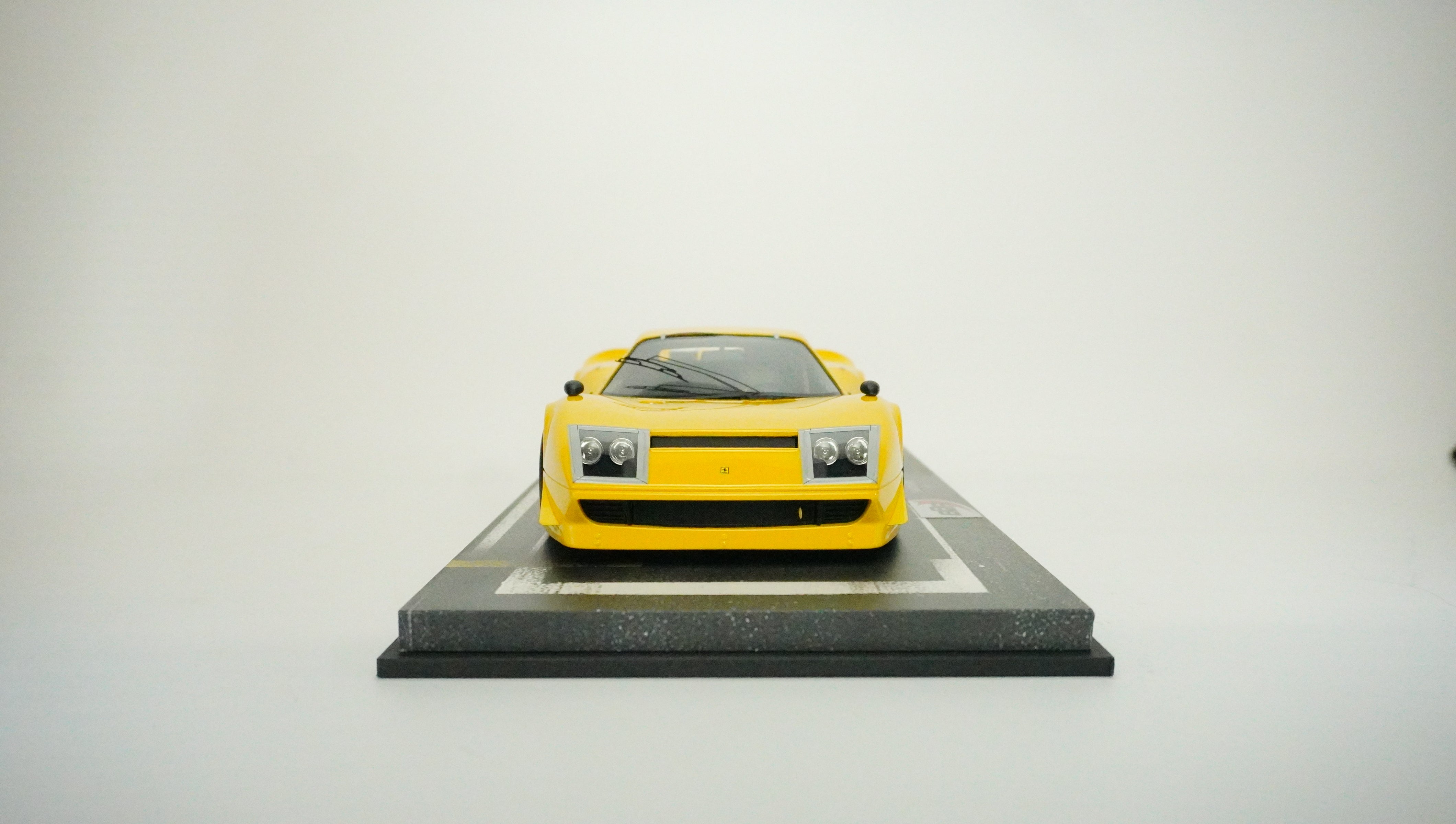 Ferrari 365 GT4/BB Limited (incl. Showcase) 1975 1:18