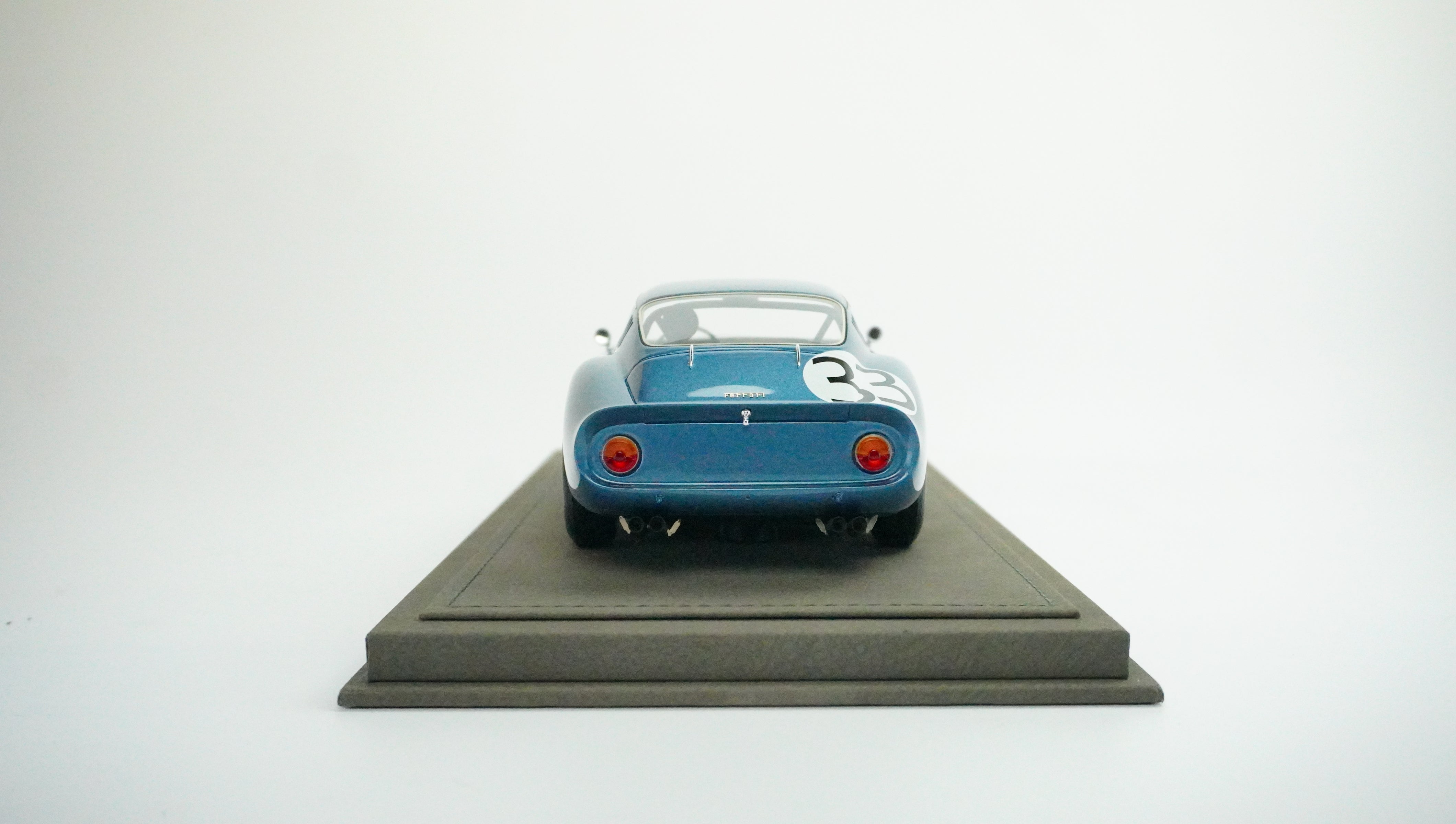 Ferrari 275 GTB/C Racing Nr.33 Limited (incl. Showcase) 1:18