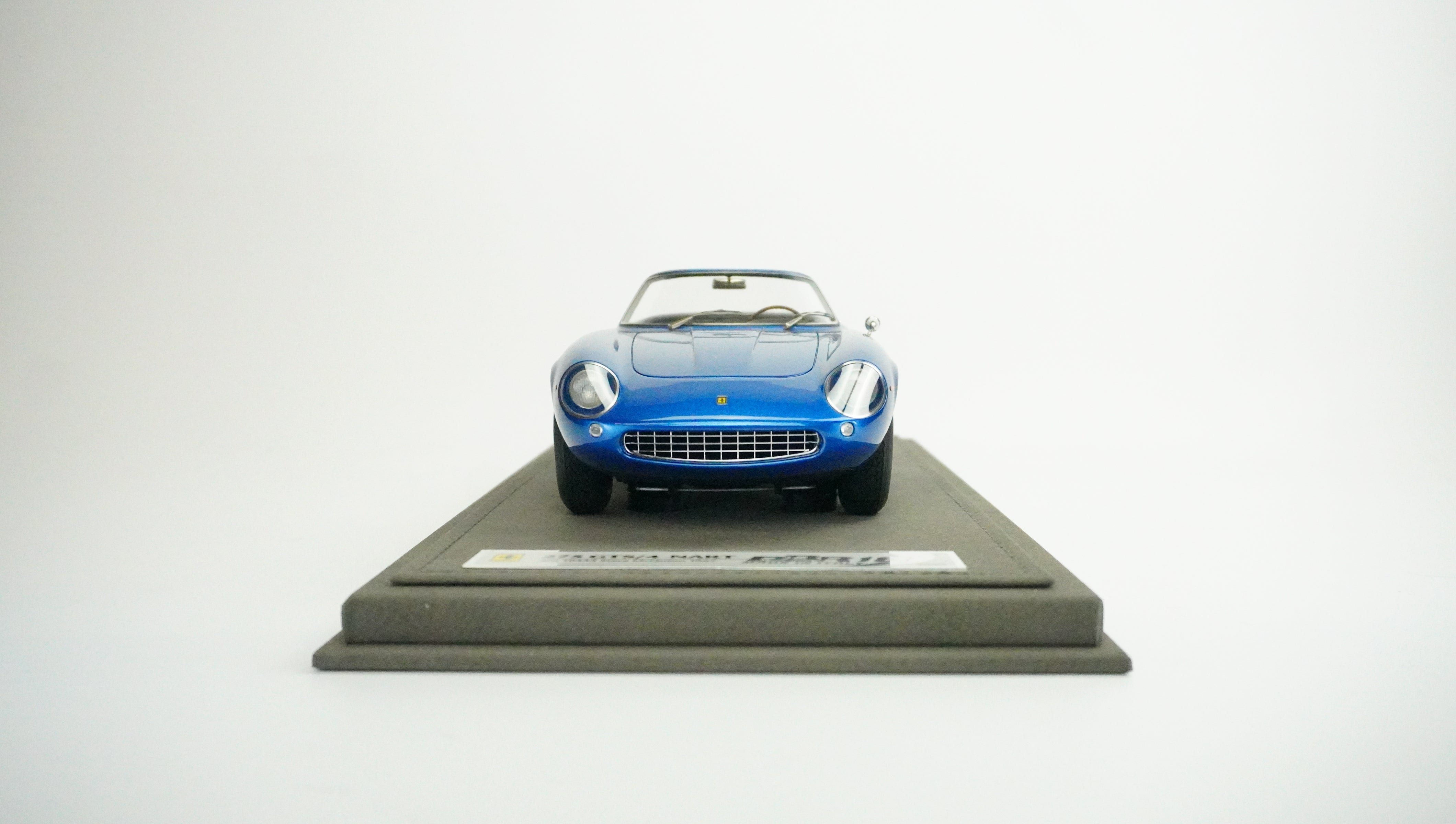 Ferrari 275 GTS/4 N.A.R.T. Convertible Limited (without box) 1967 1:18