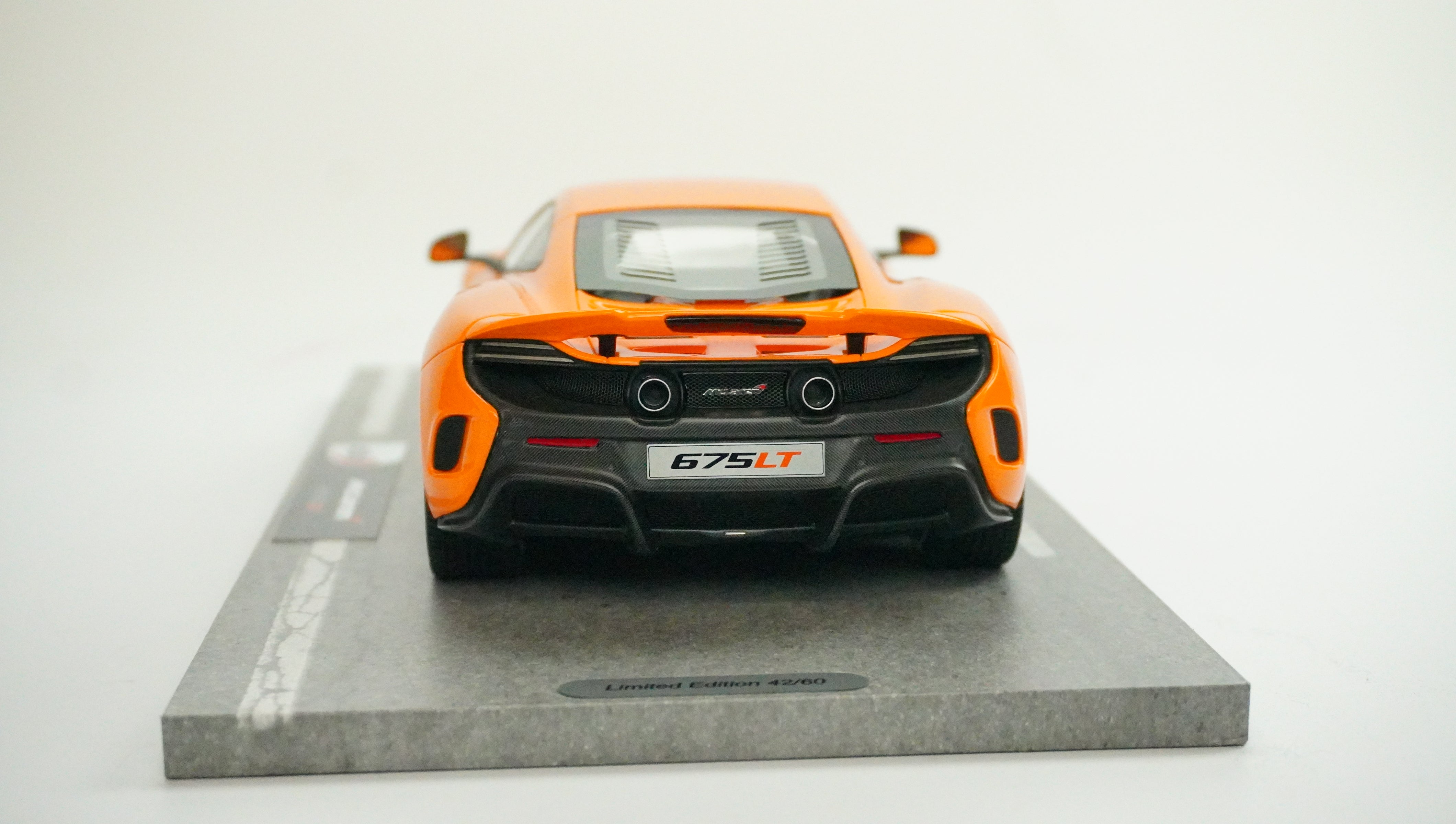 McLaren 675LT Limited (without box) 1:18