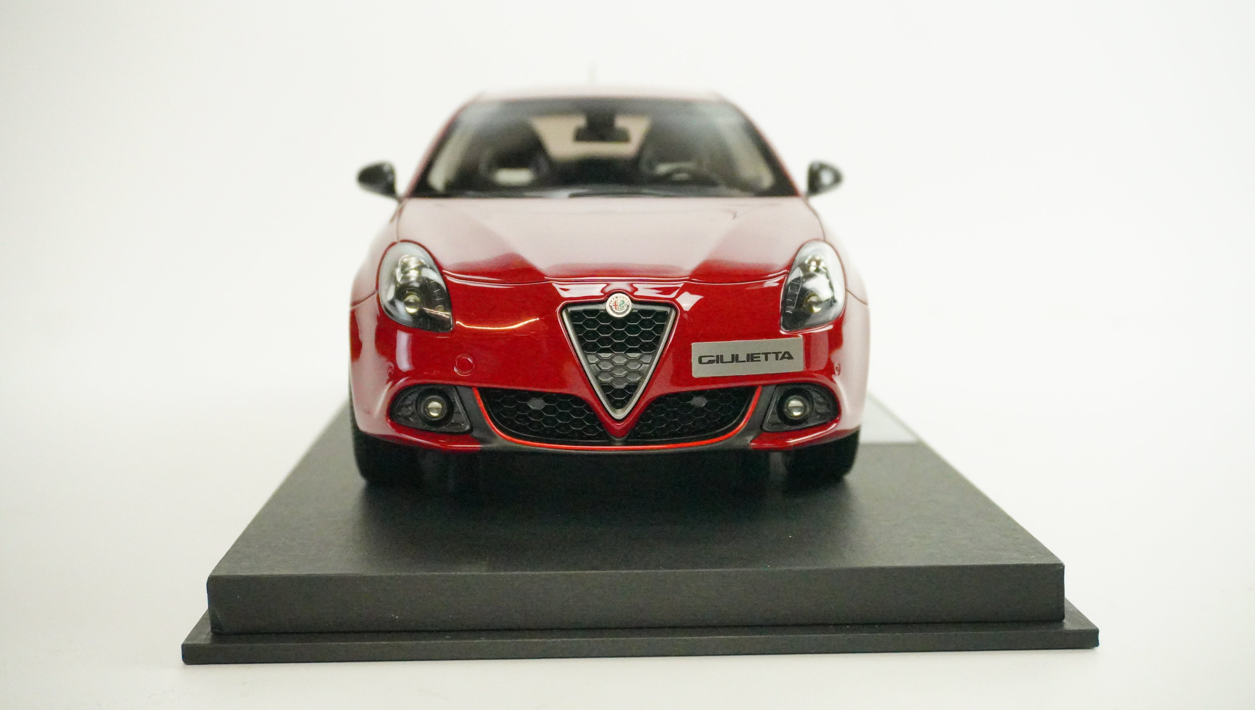Alfa Romeo Giulietta Veloce Limited (without box) 2018 1:18