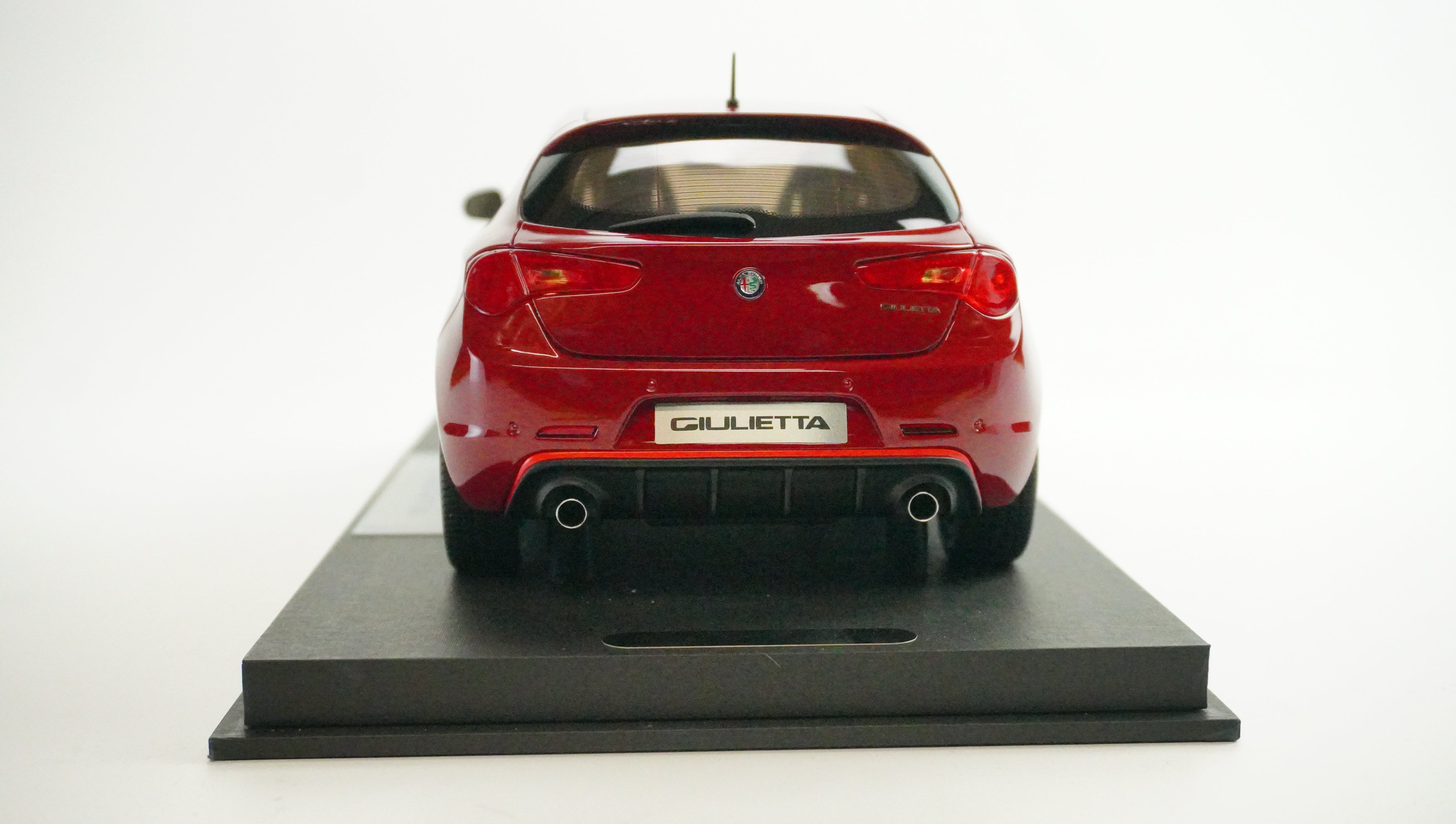 Alfa Romeo Giulietta Veloce Limited (without box) 2018 1:18