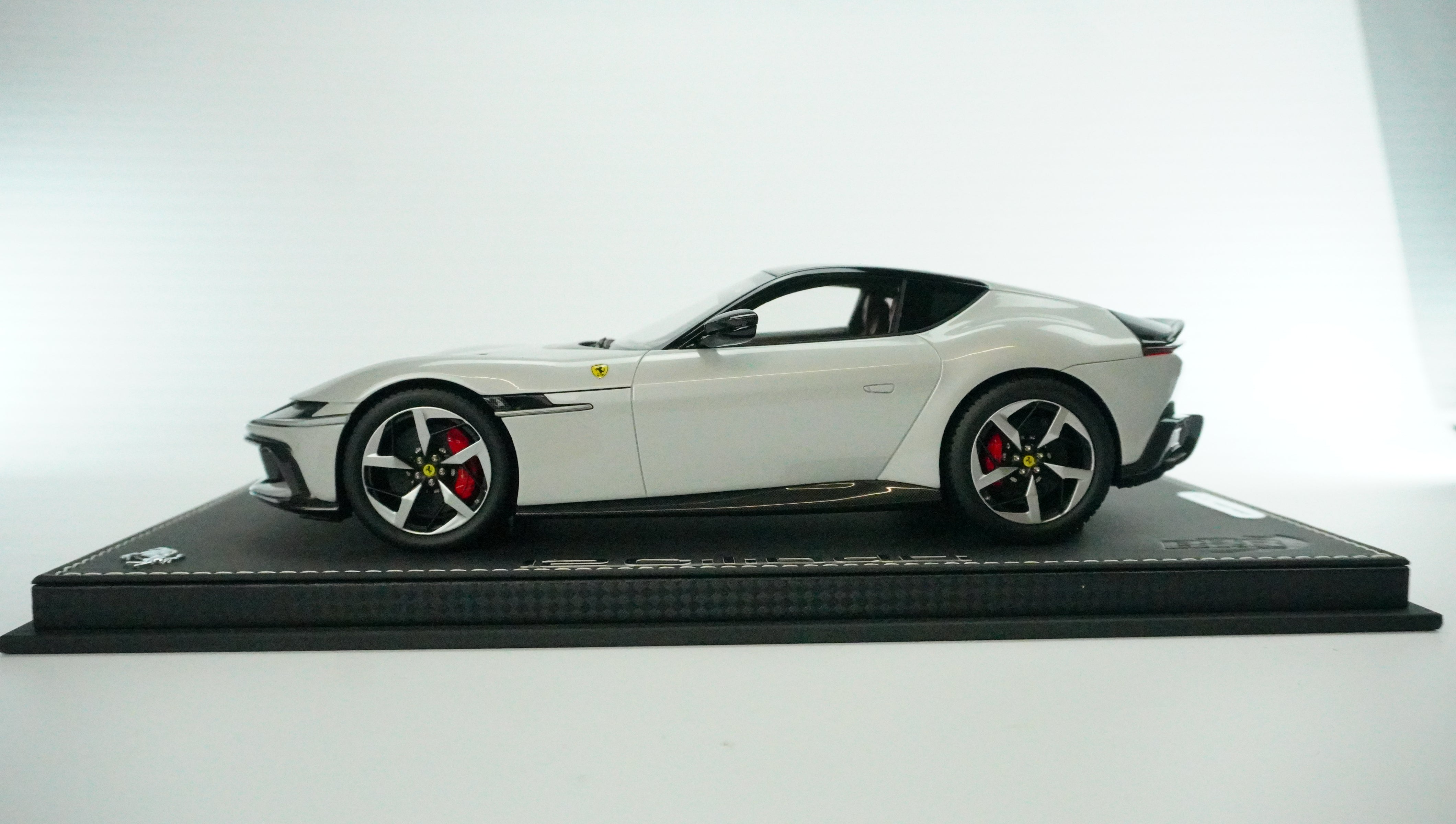 Ferrari 12Cilindri Coupé V12 Limited (incl. Showcase) 1:18