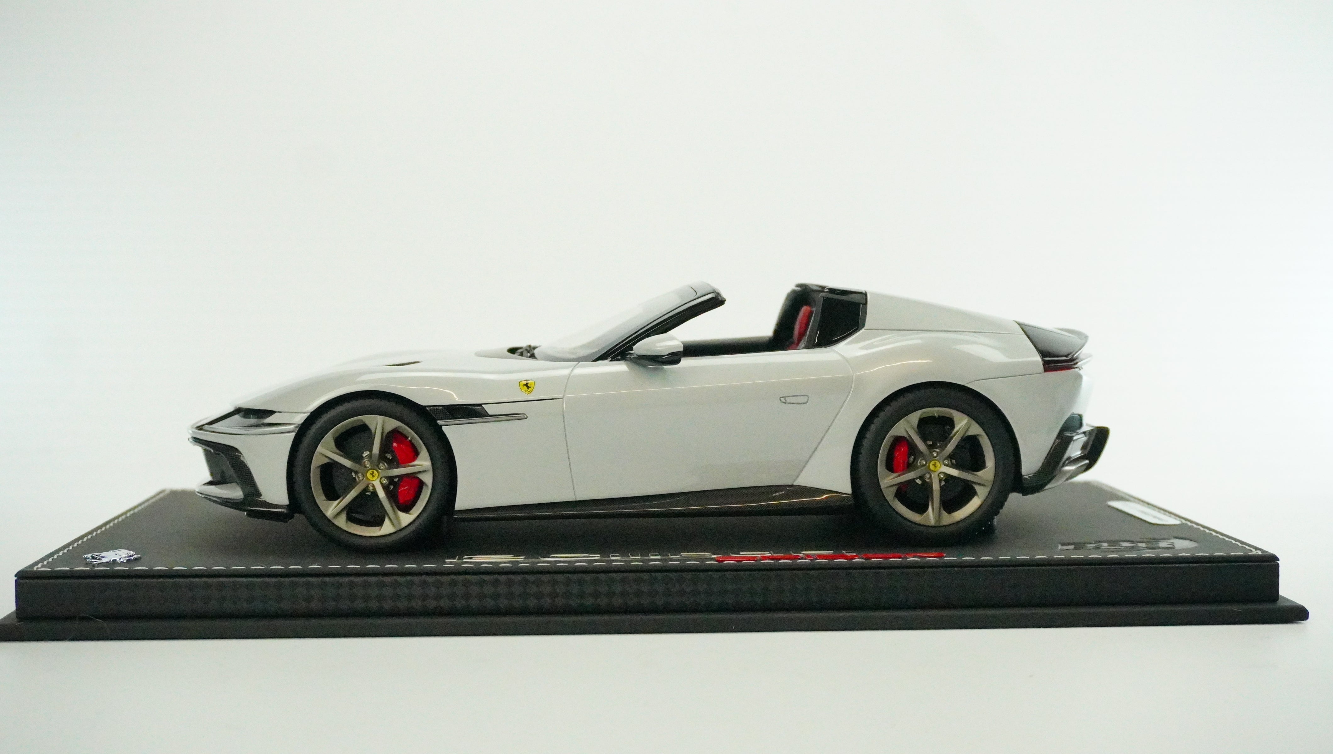 Ferrari 12Cilindri Spider V12 Limited (incl. Showcase) 1:18