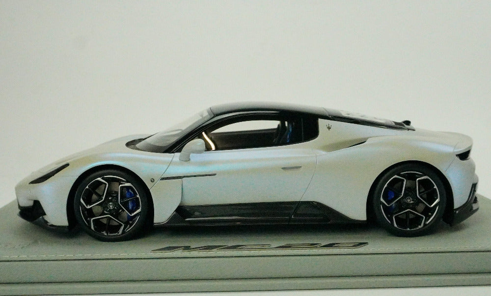 Maserati  2020 1:18 Peral Hot