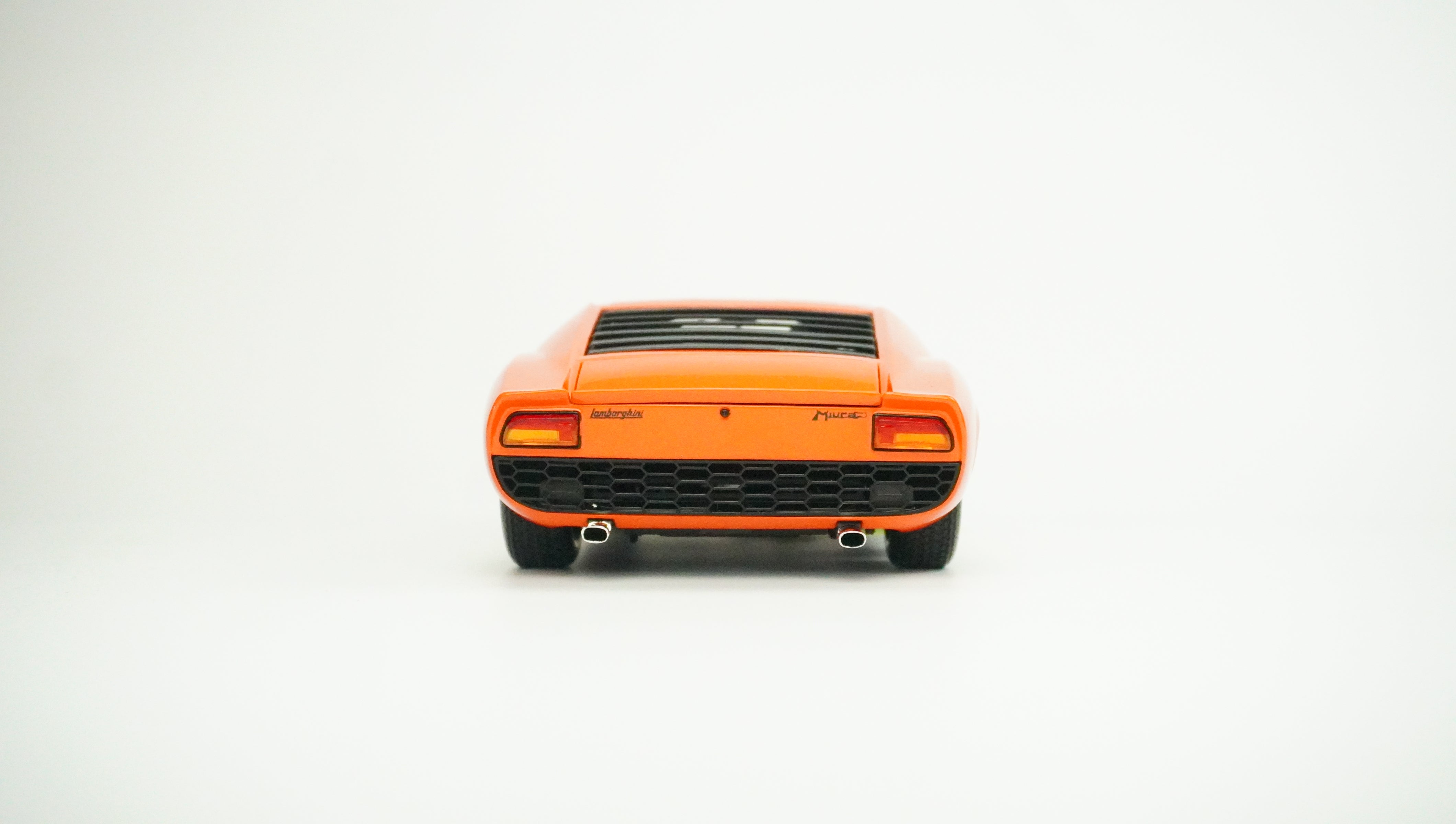 Lamborghini Miura P400 1968 1:18